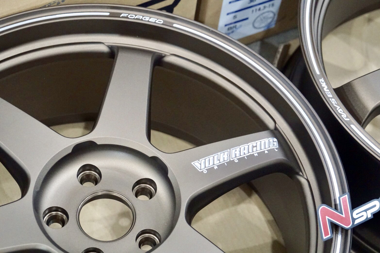 ล้อเรย์ Rays TE37UL 20x8.5+36 5-114.3 Bronze