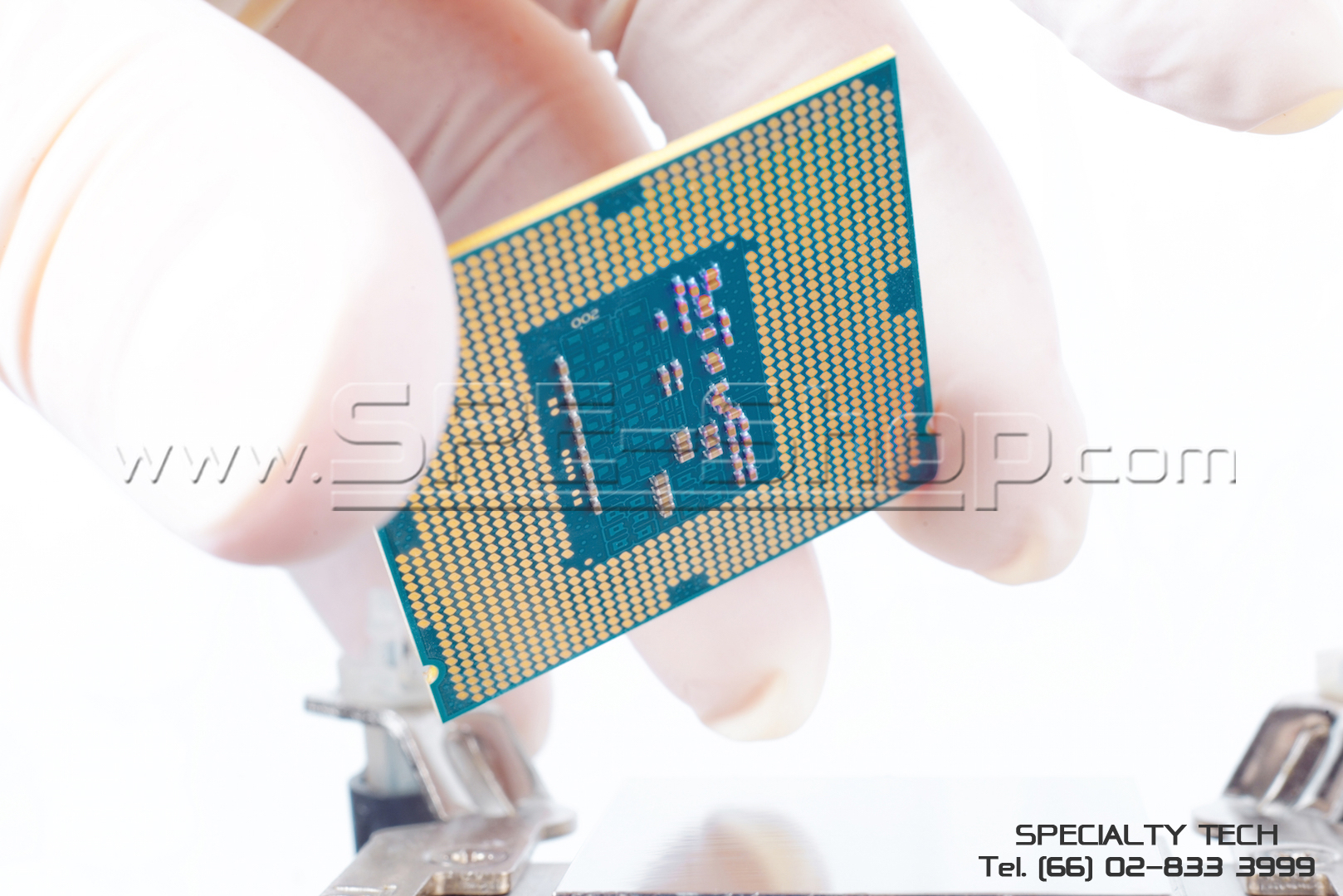 ถุงมือไนไตรสีขาว Cleanroom Class 1,000-10,000 (White Nitrile Glove)