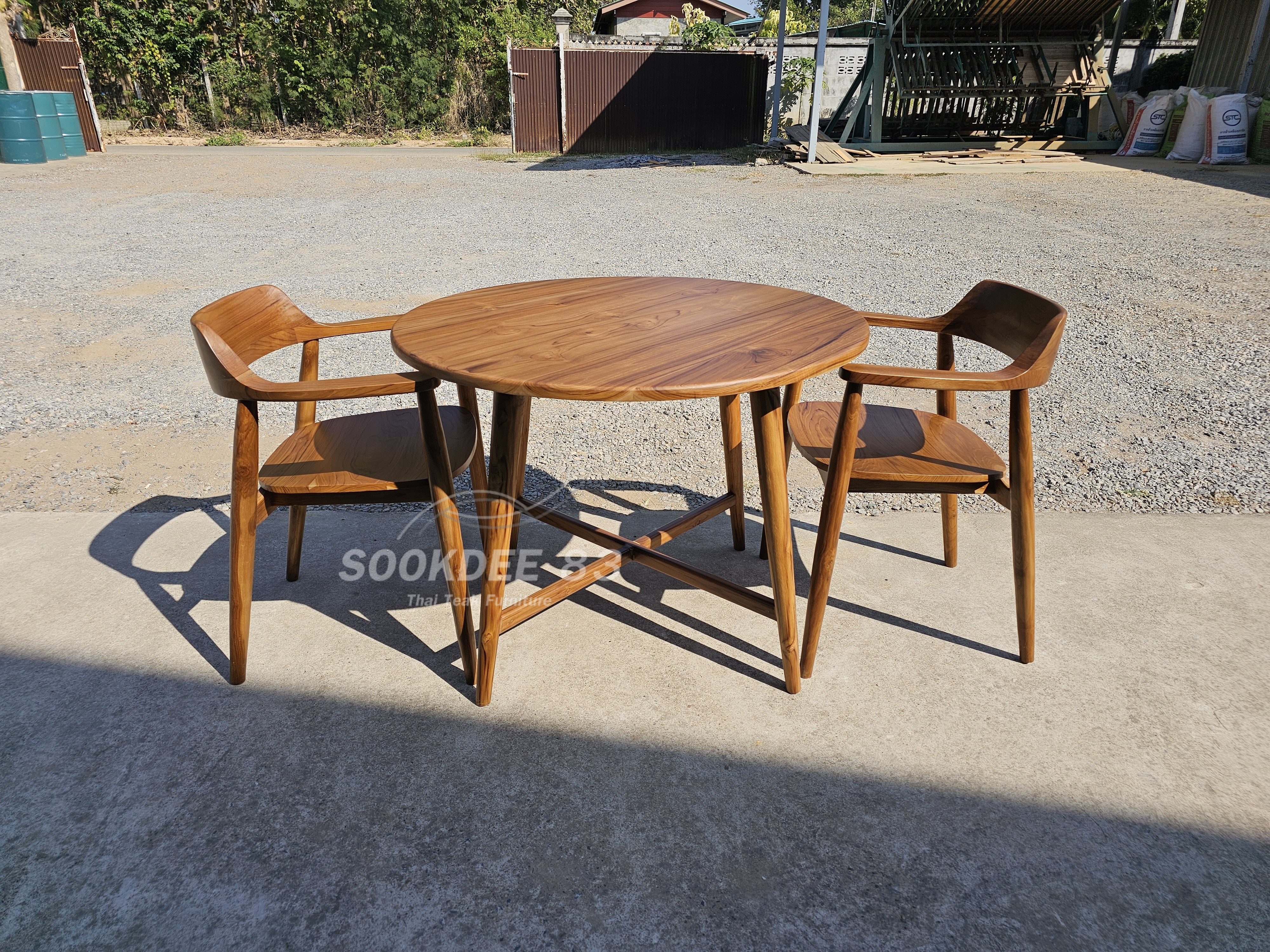 ชุดโต๊ะกลมอะเมซอนมีที่วางเท้า 1 ม. เก้าอี้ฮิโรชิมา