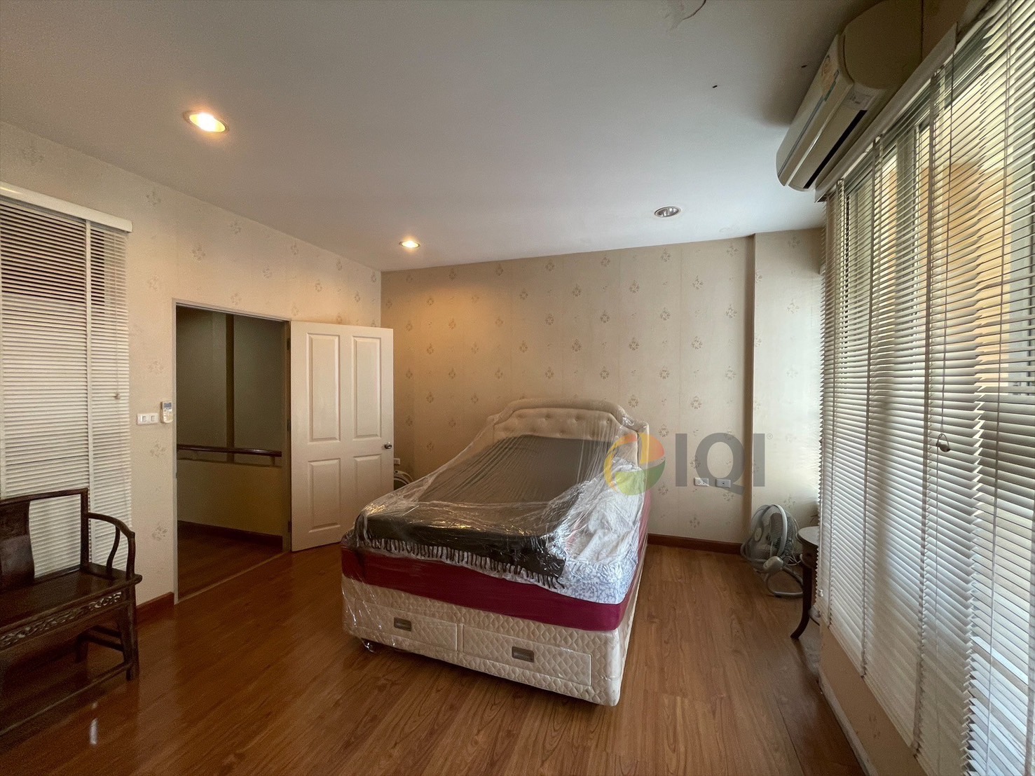 ขายทาวน์โฮม 3 ชั้น บ้านกลางเมือง บริติช ทาวน์ ศรีนครินทร์ แนวรถไฟฟ้าสายสีเหลือง