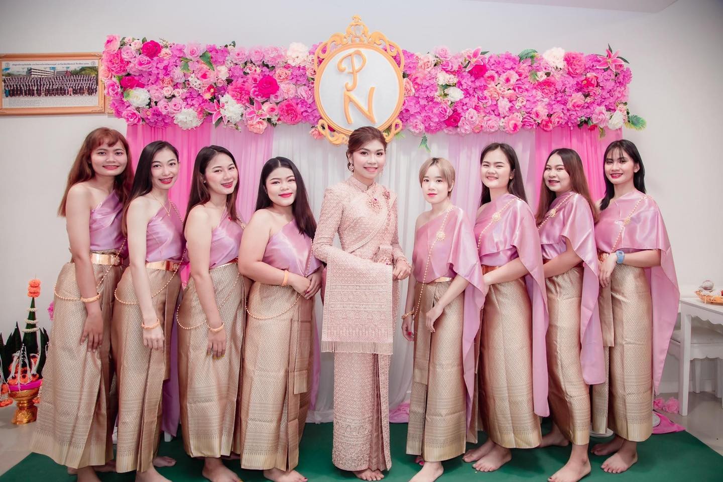ชุดเพื่อนเจ้าสาว (สไบ+ผ้าถุง)
