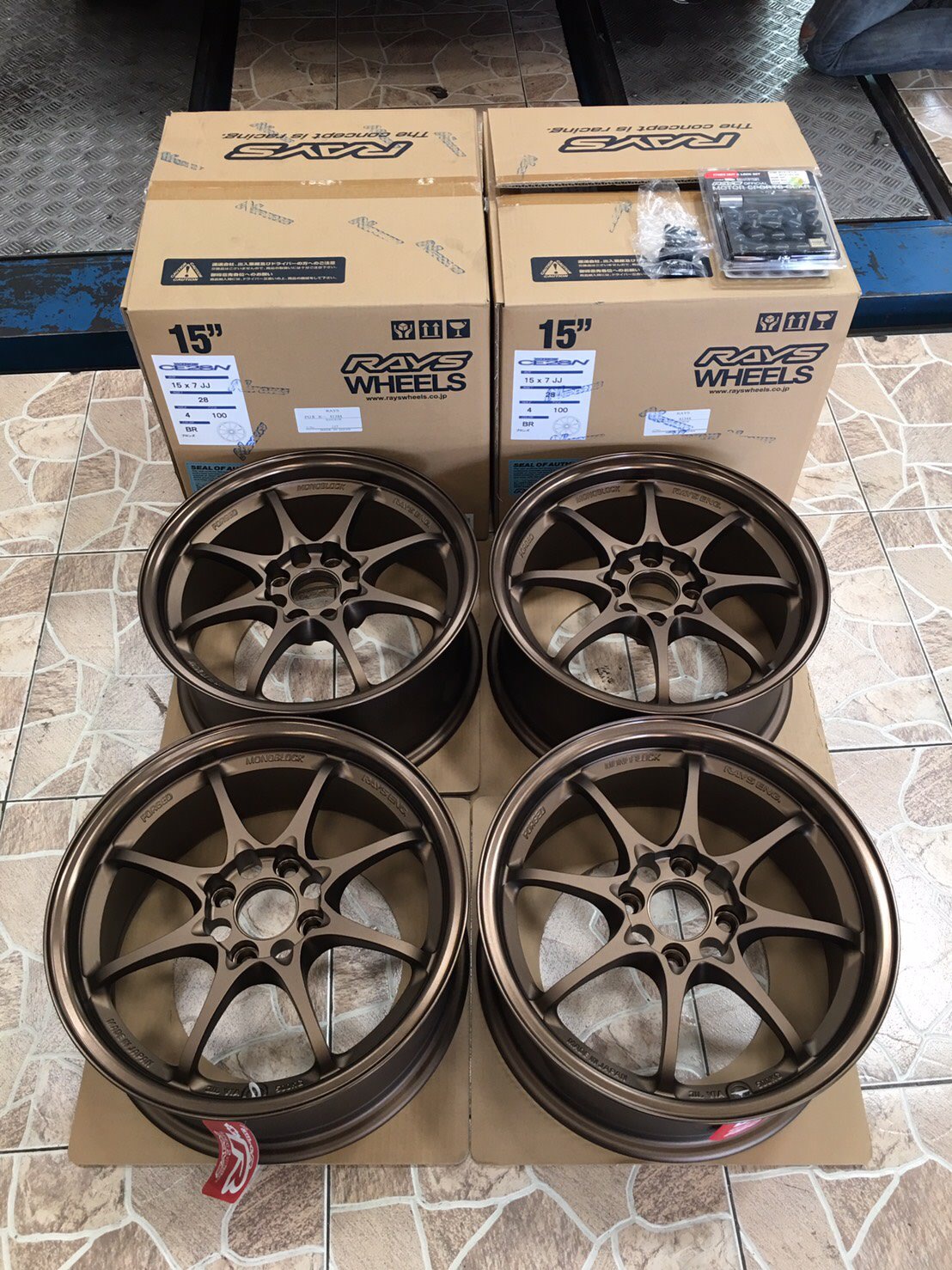 Honda Jazz + CE28 15x7+28 4-100