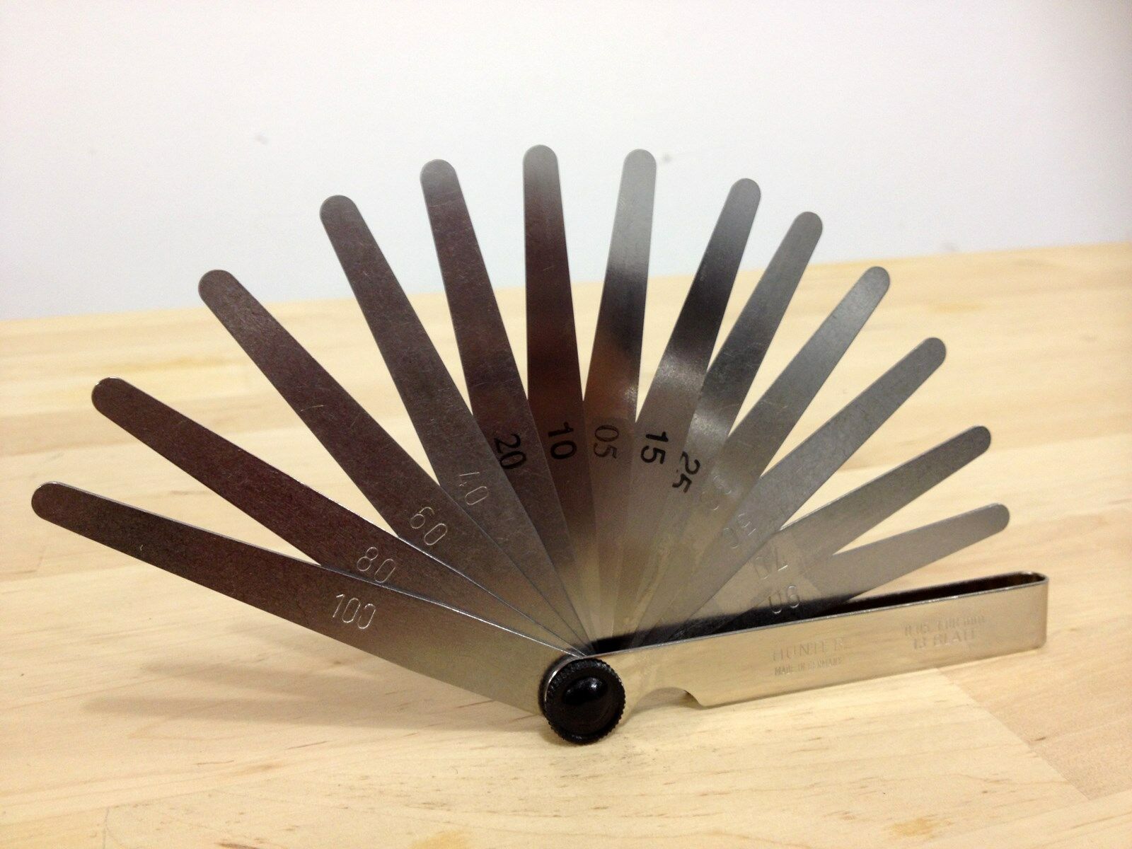 Hunter feeler gauge Germany Brand Hunter ฟิลเลอร์เกจแบบเหล็ก 13ใบ ขนาด 0.05 - 1.0มิล ยาว 100มิล รุ่น 600/7
