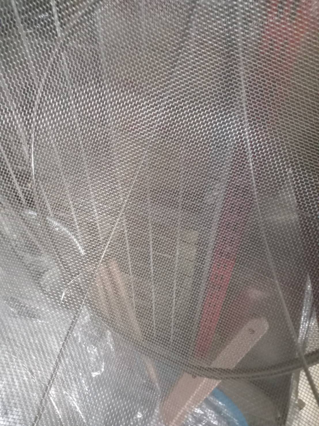 กระชอนสแตนเลสด้ามไม้กลม ตาถี่