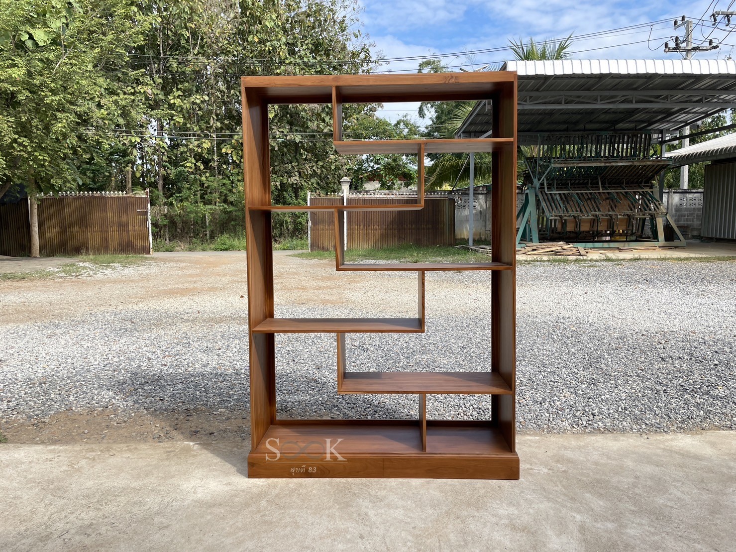 ชั้นวางของซิกแซก