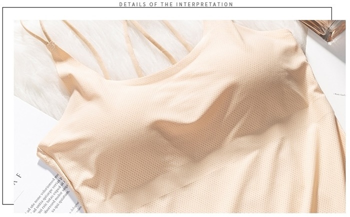 NA221 เสื้อบราสายเดี่ยวเซ็กซี่ เสื้อซัพในเสริมบราฟองน้ำเนื้อผ้ายืดแบบระบายอากาศ ผ้านิ่มสวมใส่สบายจะใส่นอนใส่อยู่บ้านก็เหมาะ สินค้าตามรูปเลยค่ะ