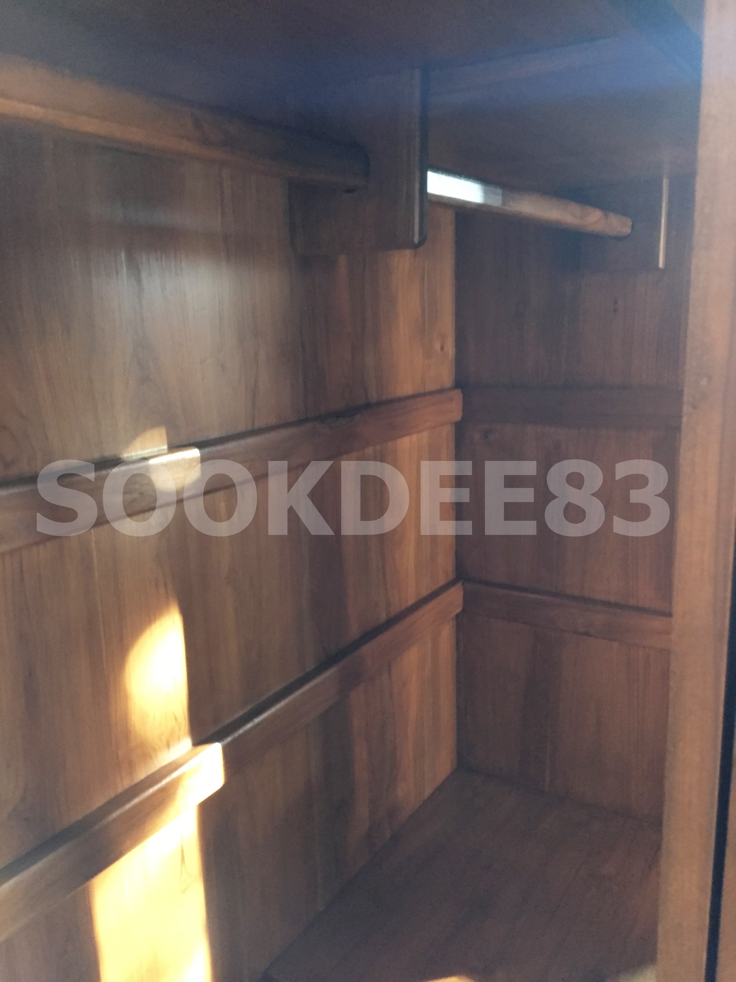 ตู้เสื้อผ้าบานสไลด์ สูง 2 ม.