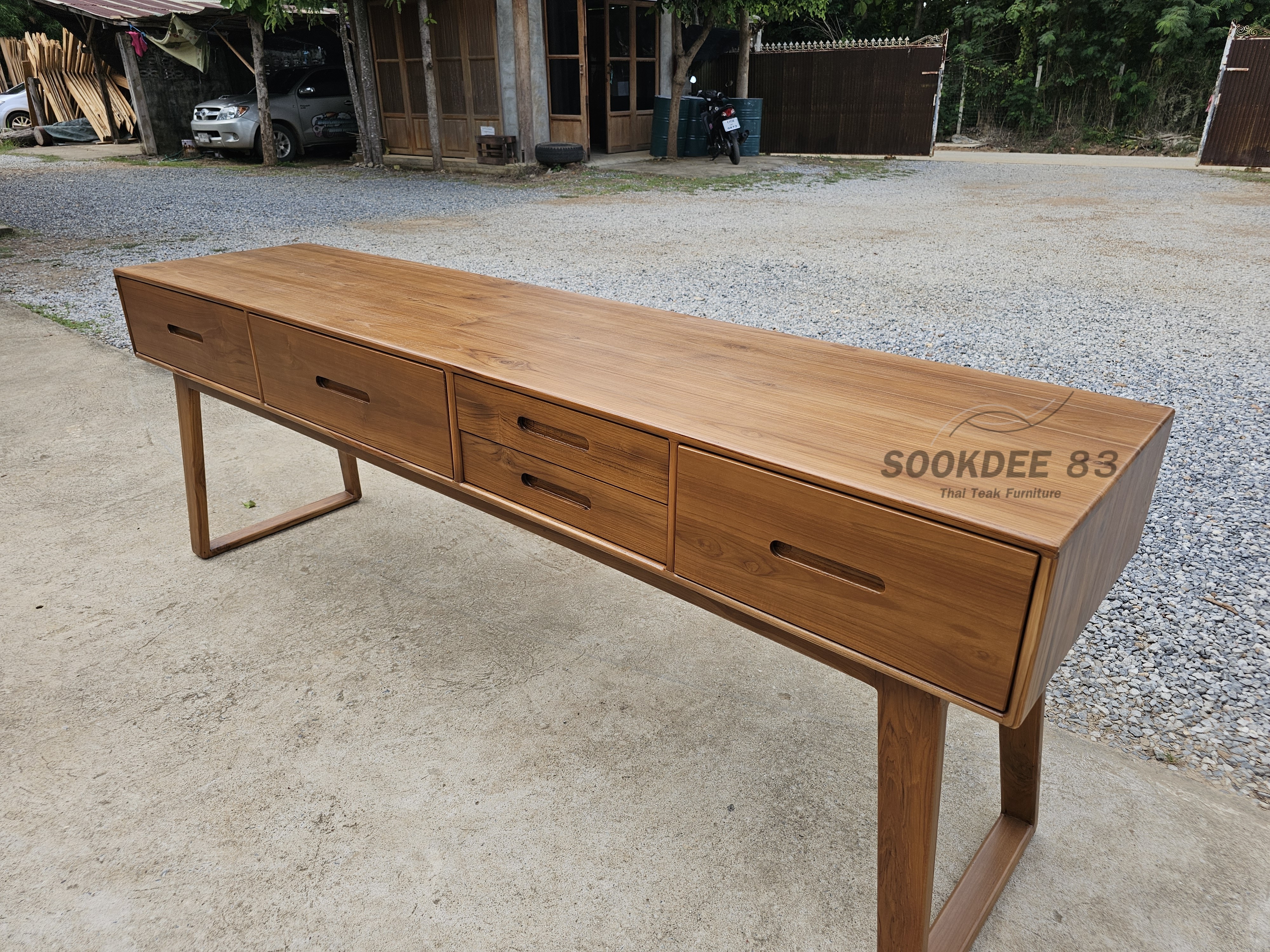 โต๊ะเขียนหนังสือขายู 2 ม.