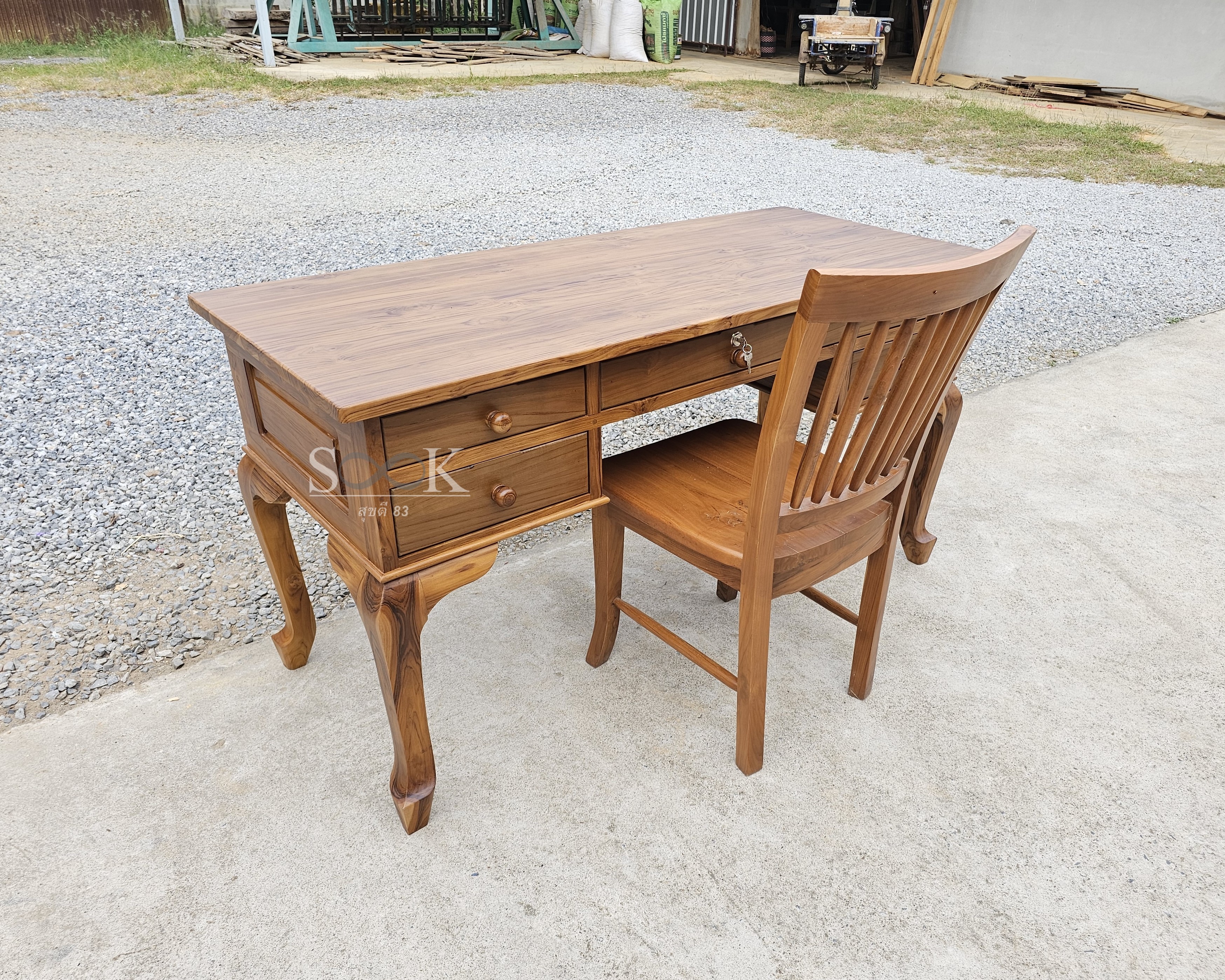 โต๊ะทำงานขาหลุยส์ 5 ลิ้นชัก + เก้าอี้นกยูง