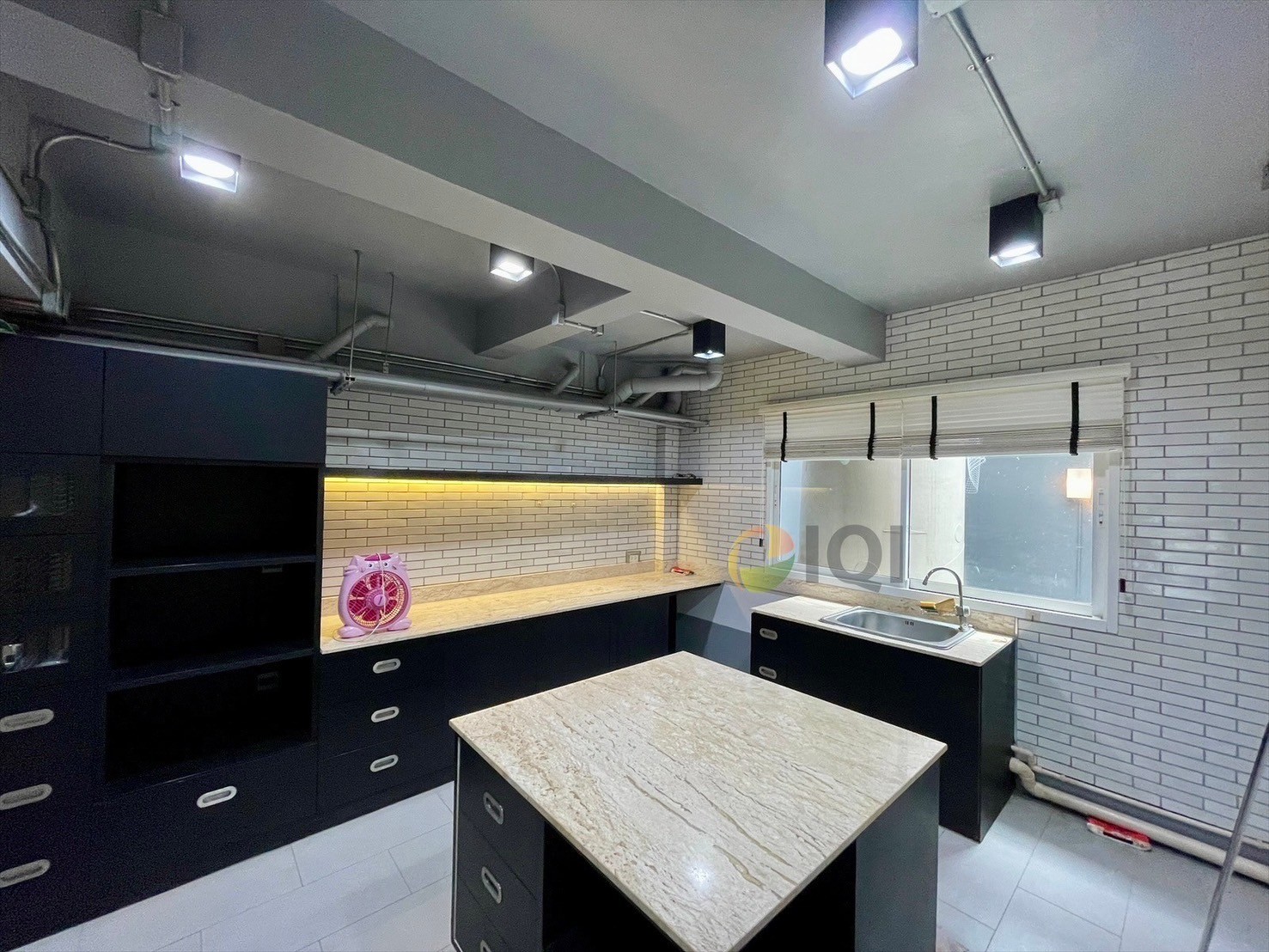 ขาย Home office 4 ชั้น (3 ชั้น + ชั้นลอย) ซอยสุขมวิท 101/1 ถนนวชิรธรรมสาธิต 51