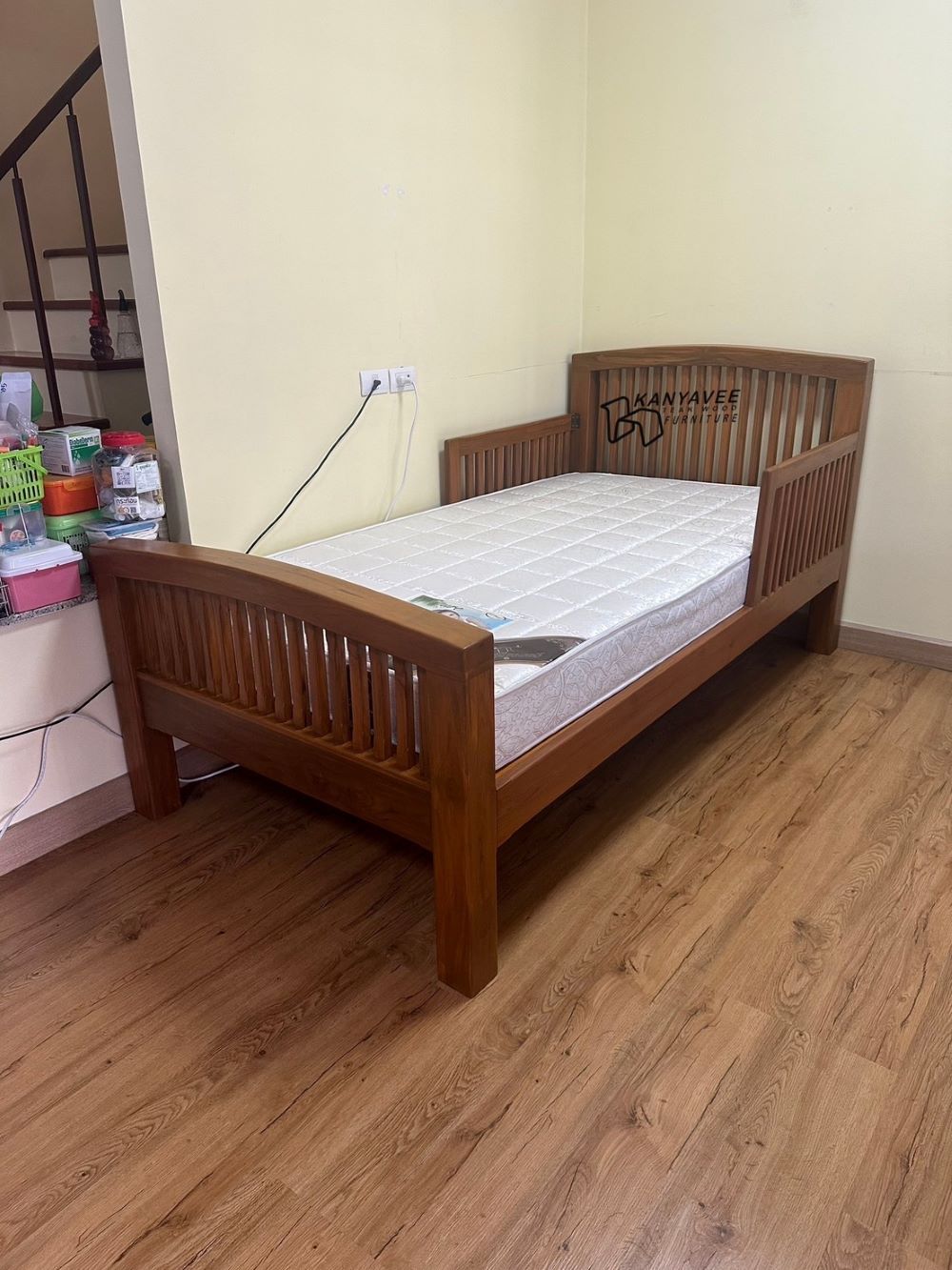เตียงนอนผู้สูงอายุไม้สัก 3.5ฟุต สีสักทอง