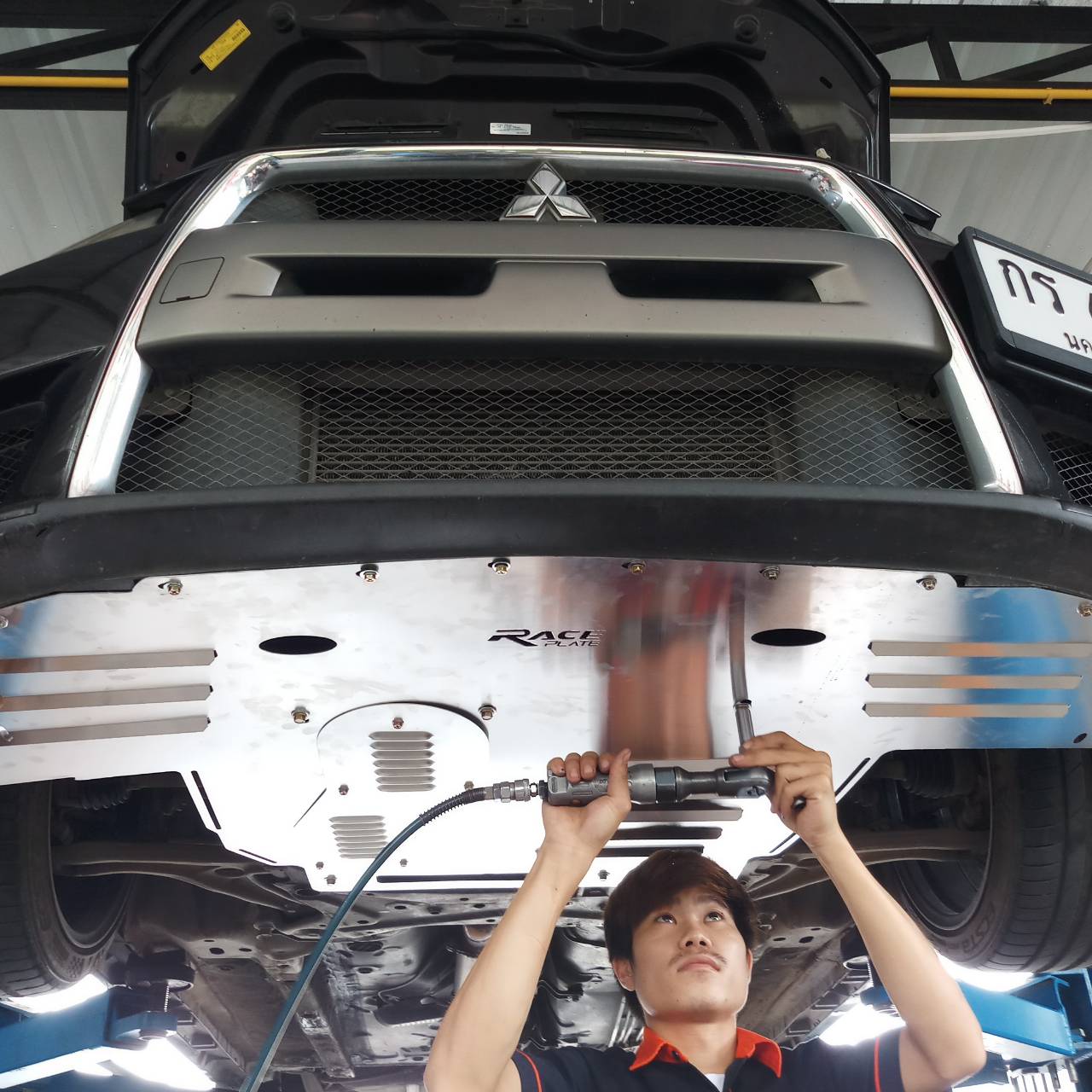 แผ่นปิดใต้ห้องเครื่องอลูมิเนียม Mitsubishi Lancer Evolution 10 Raceplate_Undertray