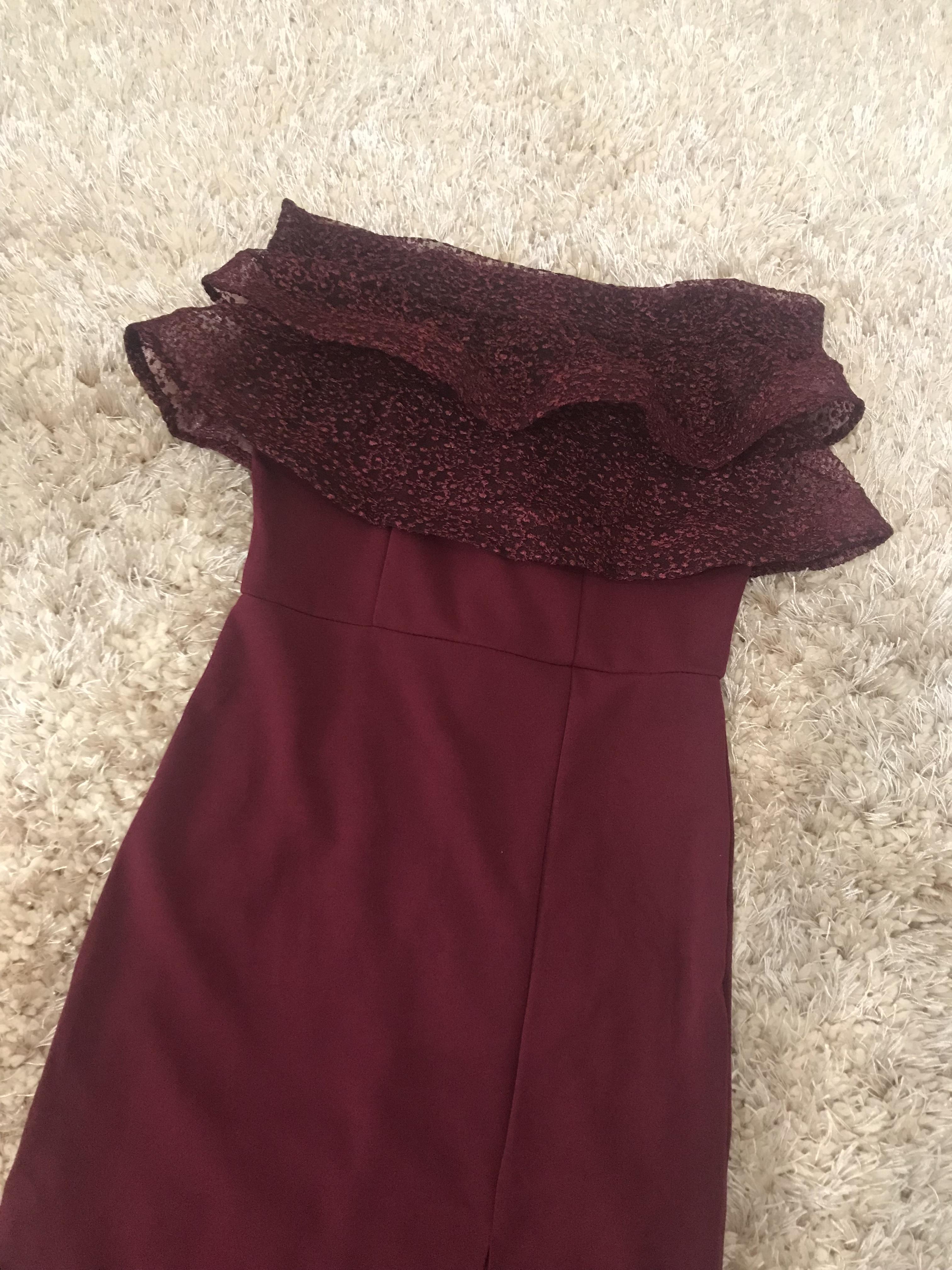 ชุดราตรีสีไวน์แดง ดีไซน์เปิดไหล่ ปิดต้นแขน ส่งฟรี ems