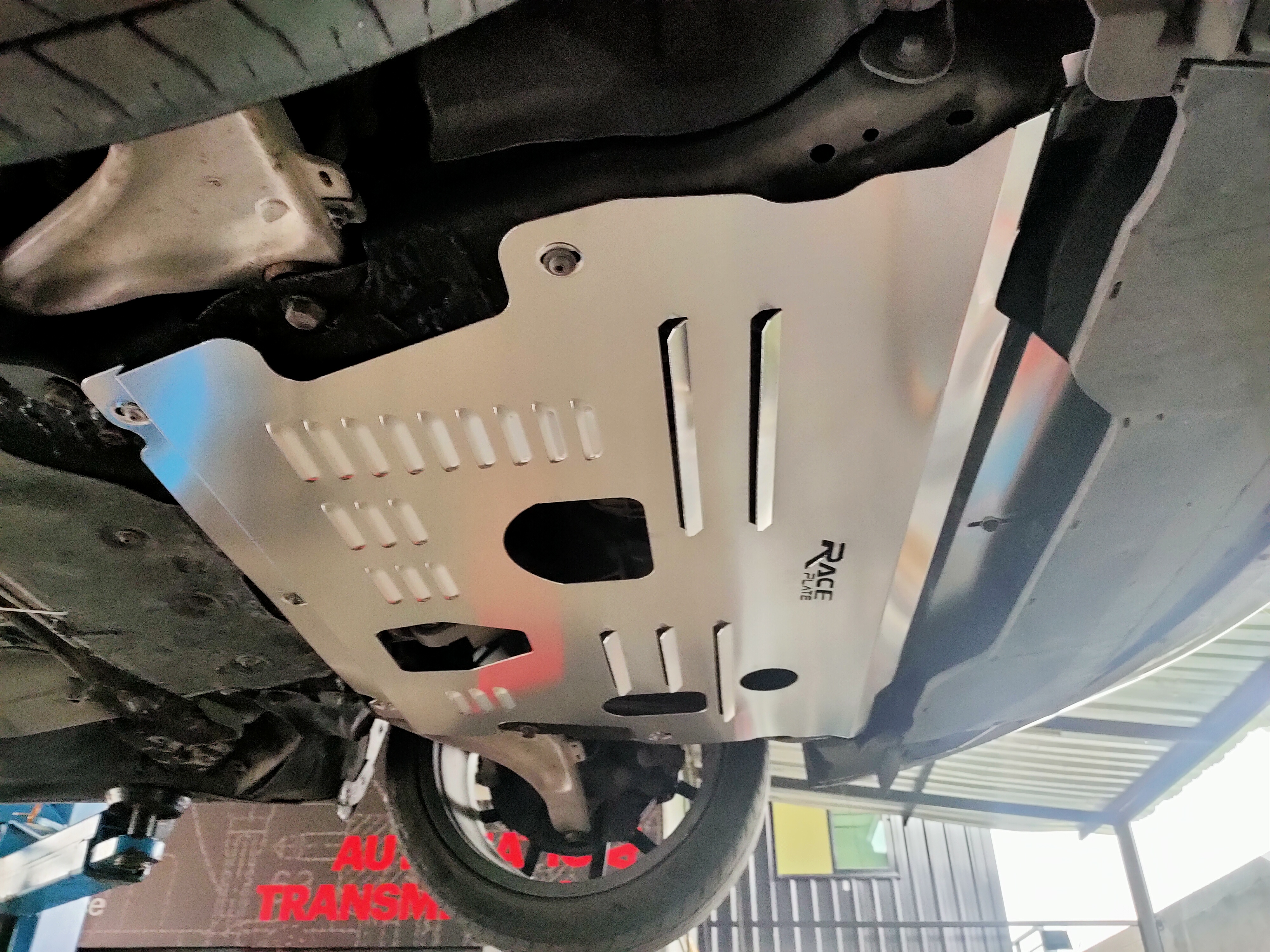 แผ่นปิดใต้ห้องเครื่องอลูมิเนียม Volvo S60 Raceplate_Undertray