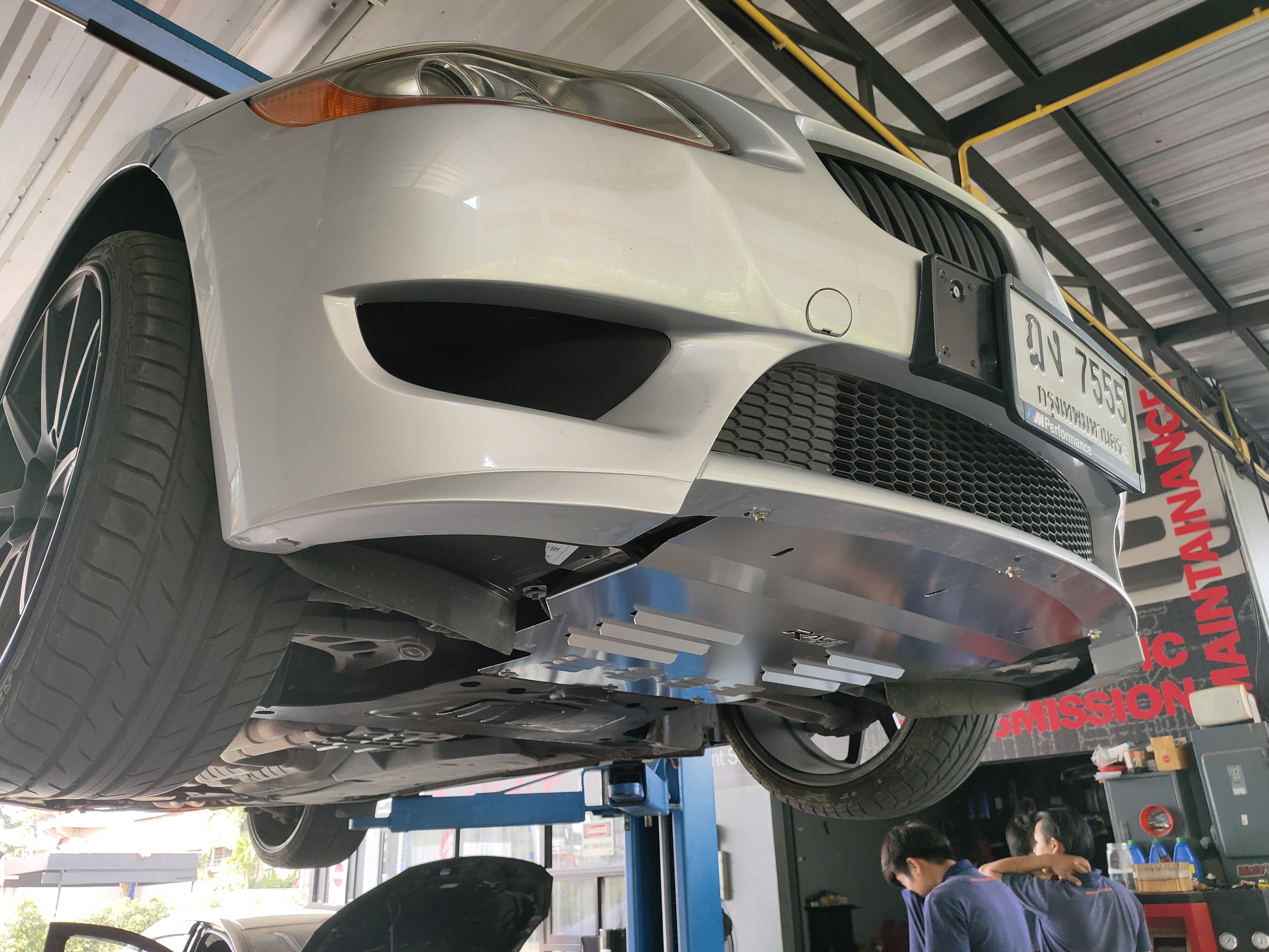 แผ่นปิดใต้ห้องเครื่องอลูมิเนียม BMW Z4 E85 Raceplate_Undertray