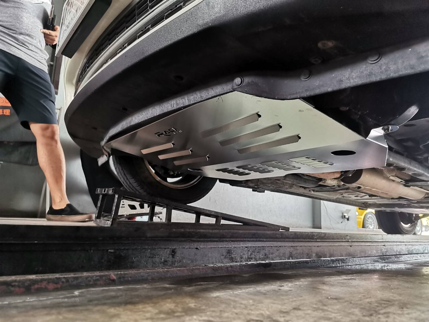 แผ่นปิดใต้ห้องเครื่องอลูมิเนียม minicooper S 56 Raceplate_Undertray