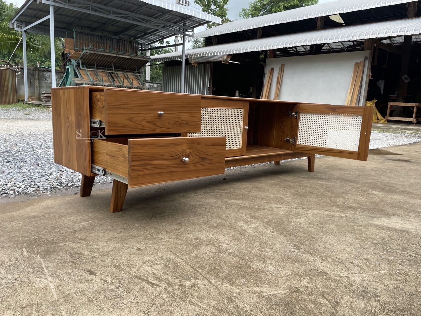 ไซด์บอร์ดบานหวาย