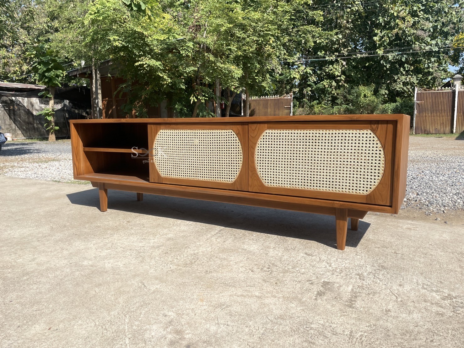 ไซด์บอร์ดบานหวายสไลด์