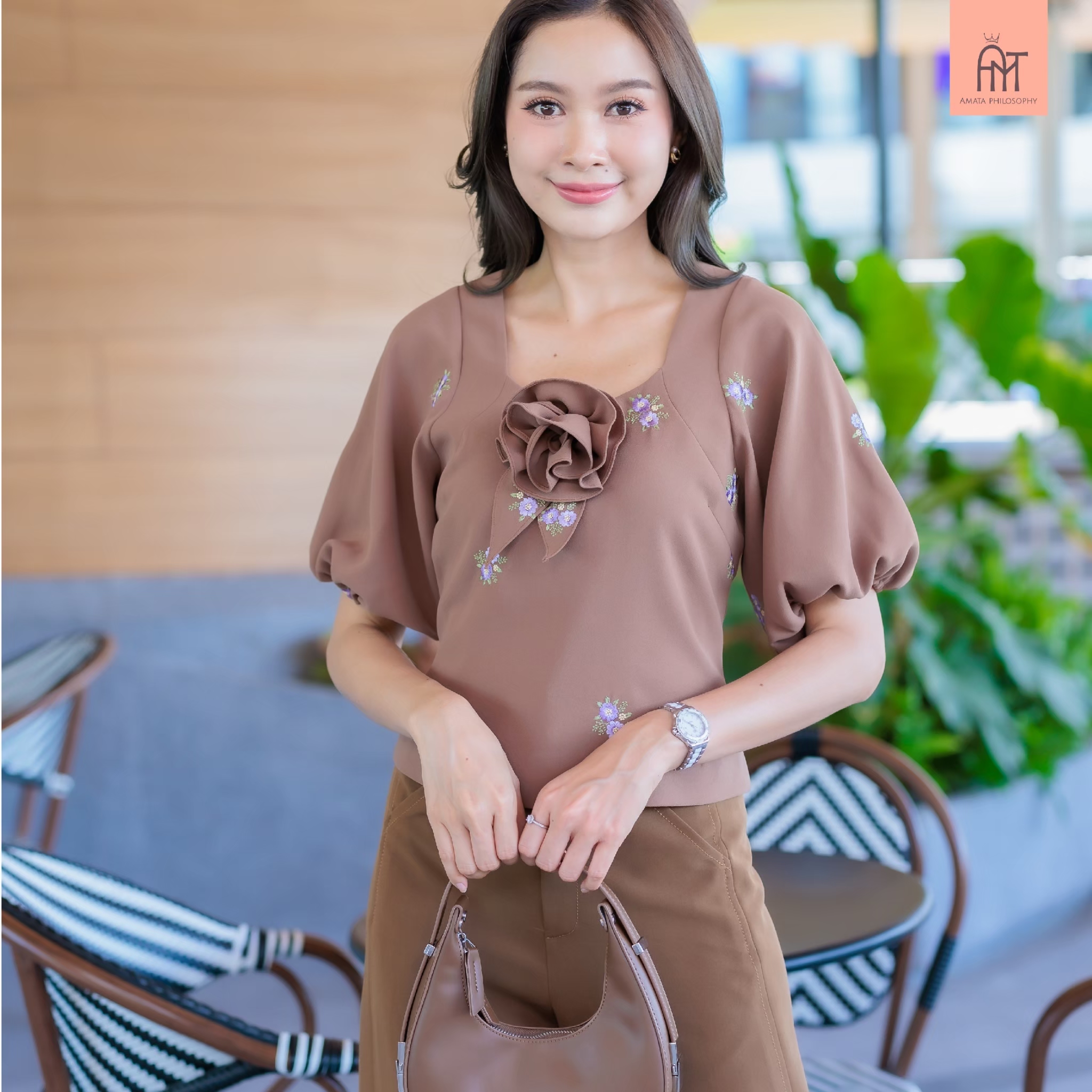 AMATA เสื้อ CANOLA สีน้ำตาล ดำ