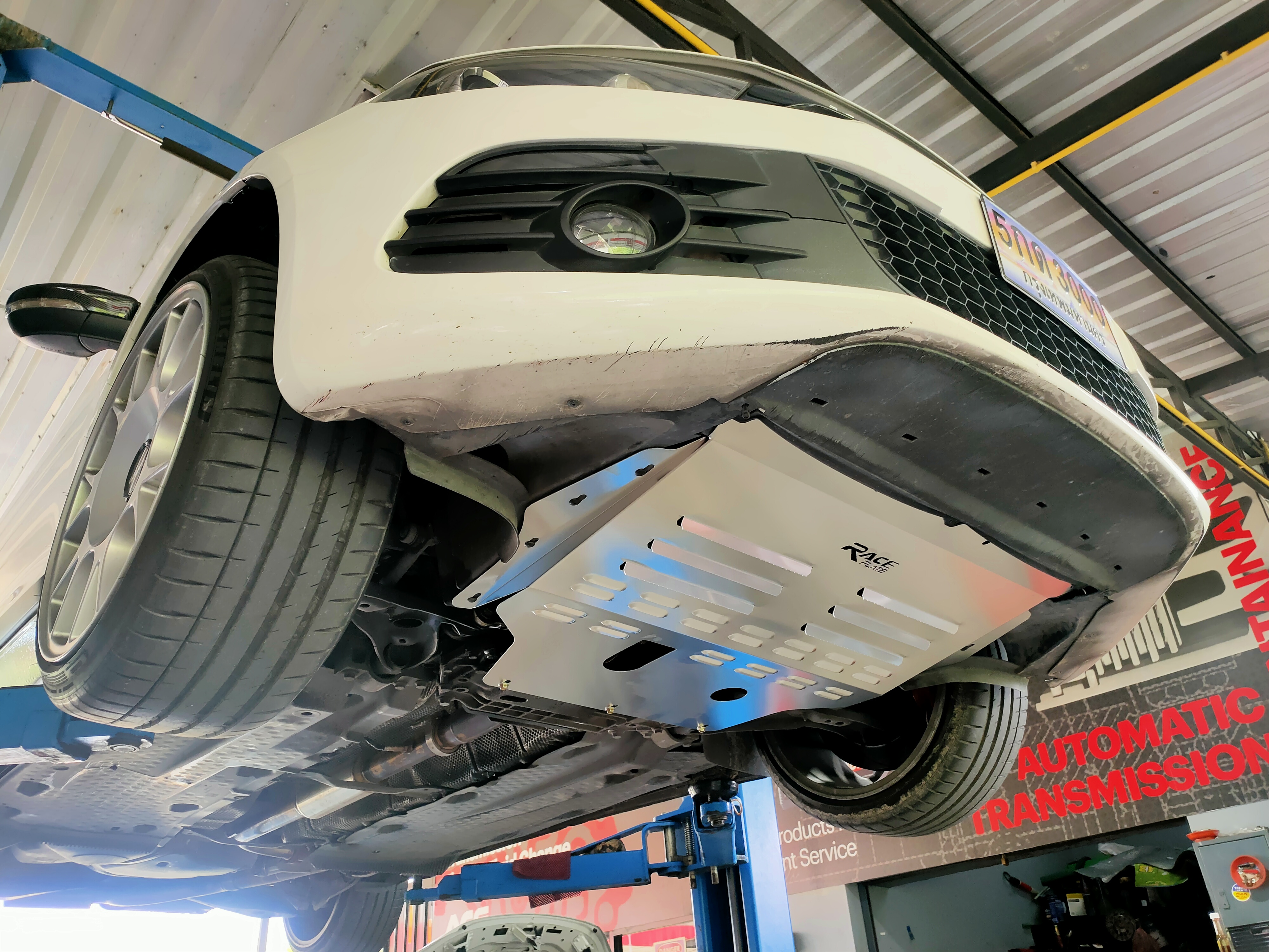 แผ่นปิดใต้ห้องเครื่องอลูมิเนียม Volkswagen Scirocco Raceplate_Undertray