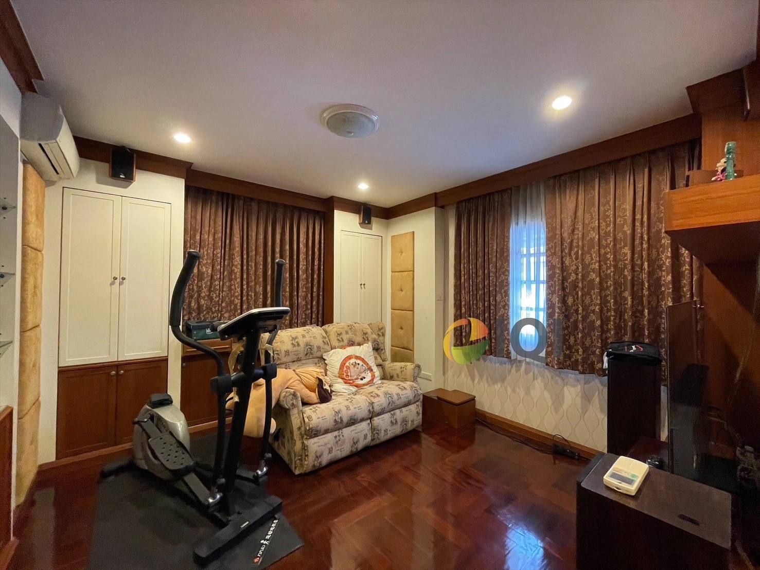 ขายบ้านเดี่ยว 2 ชั้น หมู่บ้านลดาวัลย์ ศรีนครินทร์ หน้าโครงการติดรถไฟฟ้า สถานีศรีแบริ่ง