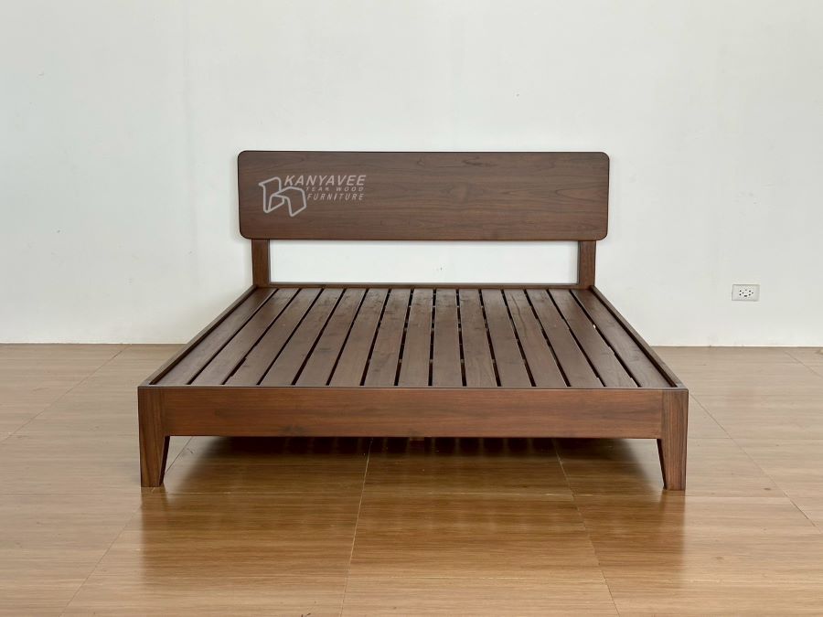 เตียงมินิมอลพื้นระแนงไม้สัก ขนาด 5 ฟุต สีวอลนัท