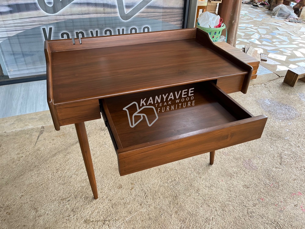 โต๊ะทำงานมินิมอลไม้สัก