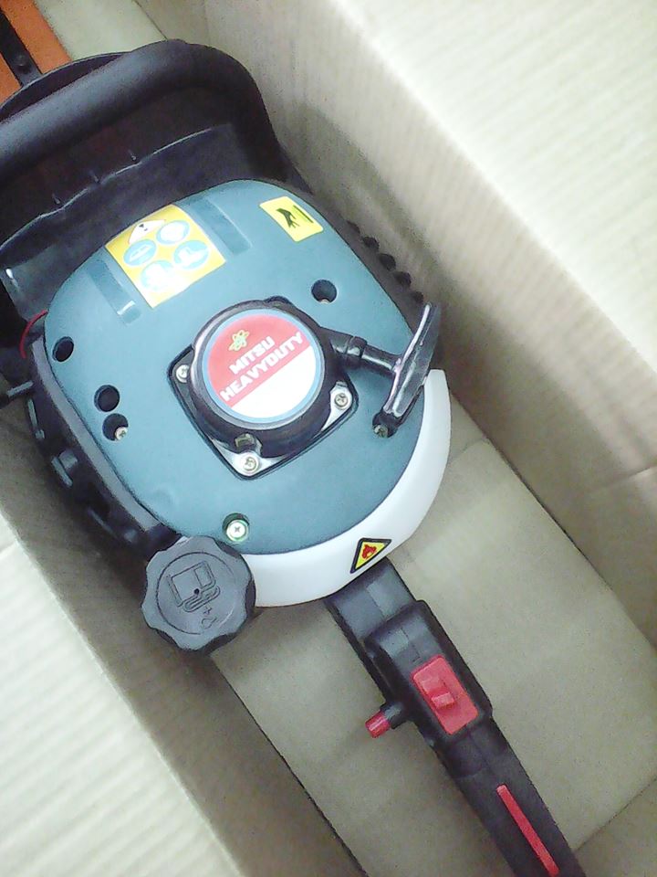 เครื่องตัดแต่งพุ่มไม้ Mitsu-Heavyduty MC-600N