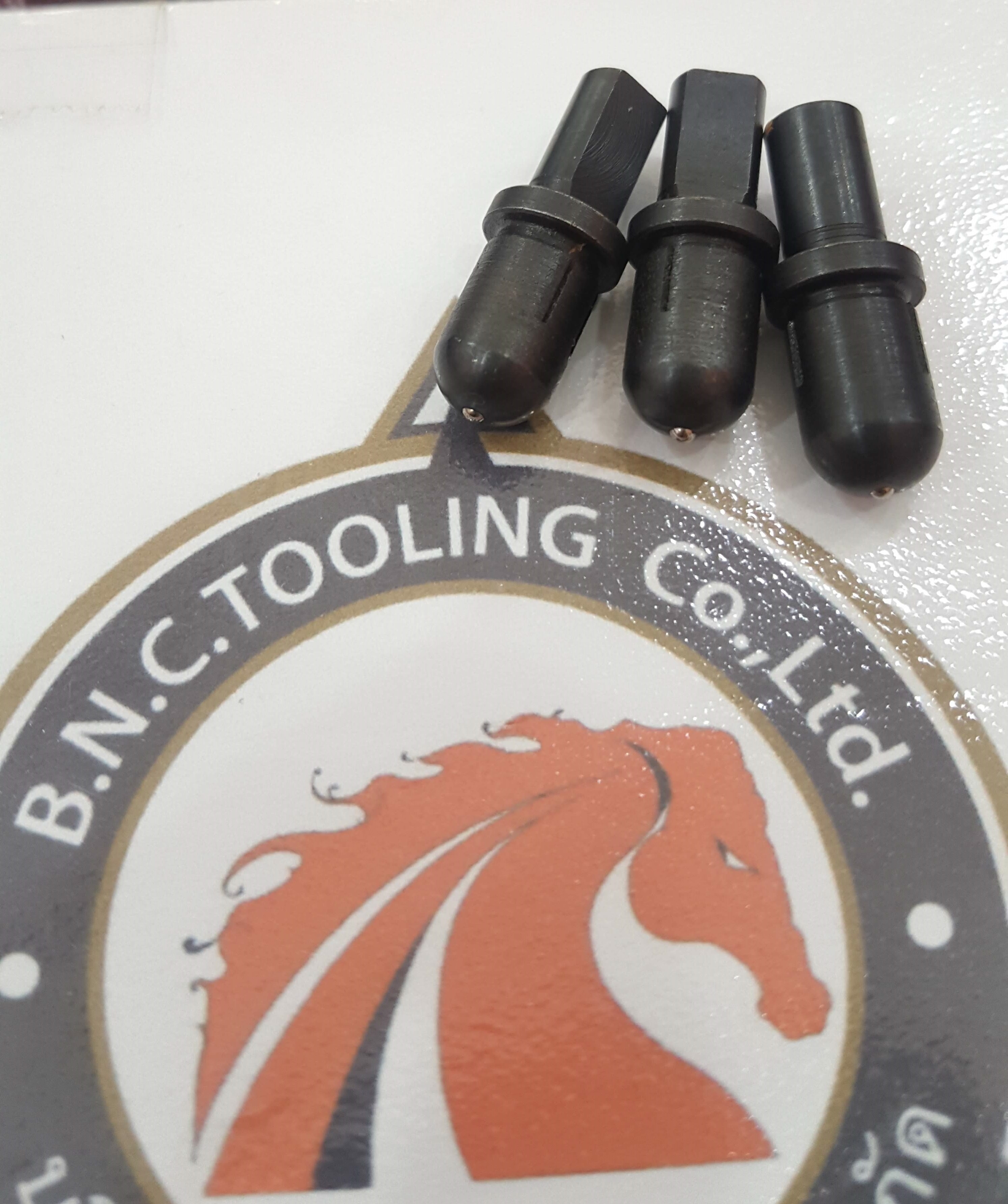 หัวเพรชกดเครื่องวัดความแข็ง และ Ball สำหรับเครื่องทดสอบความแข็งเหล็ก ชนิด Rockwell