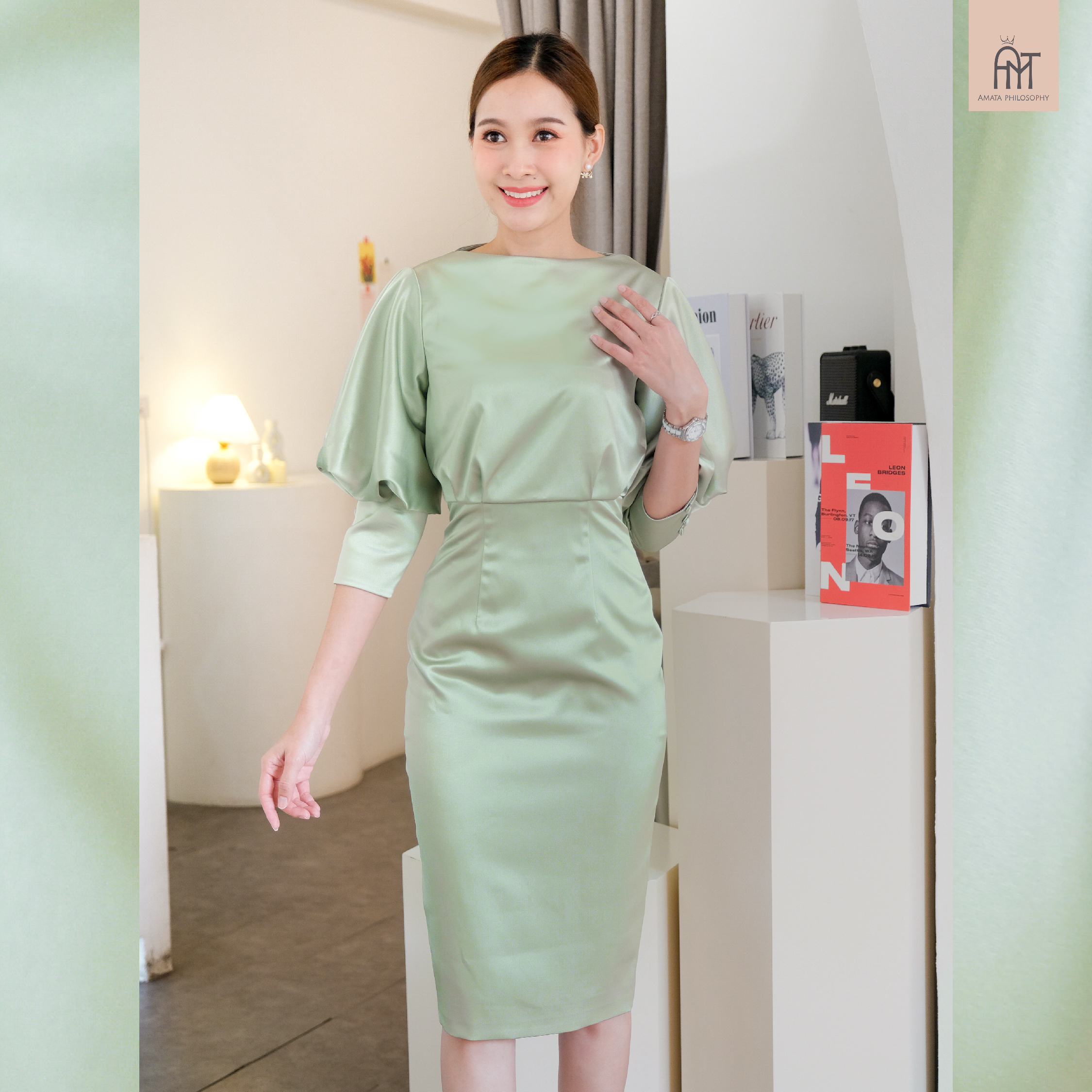 AMATA เดรสแขนพอง สีเขียว