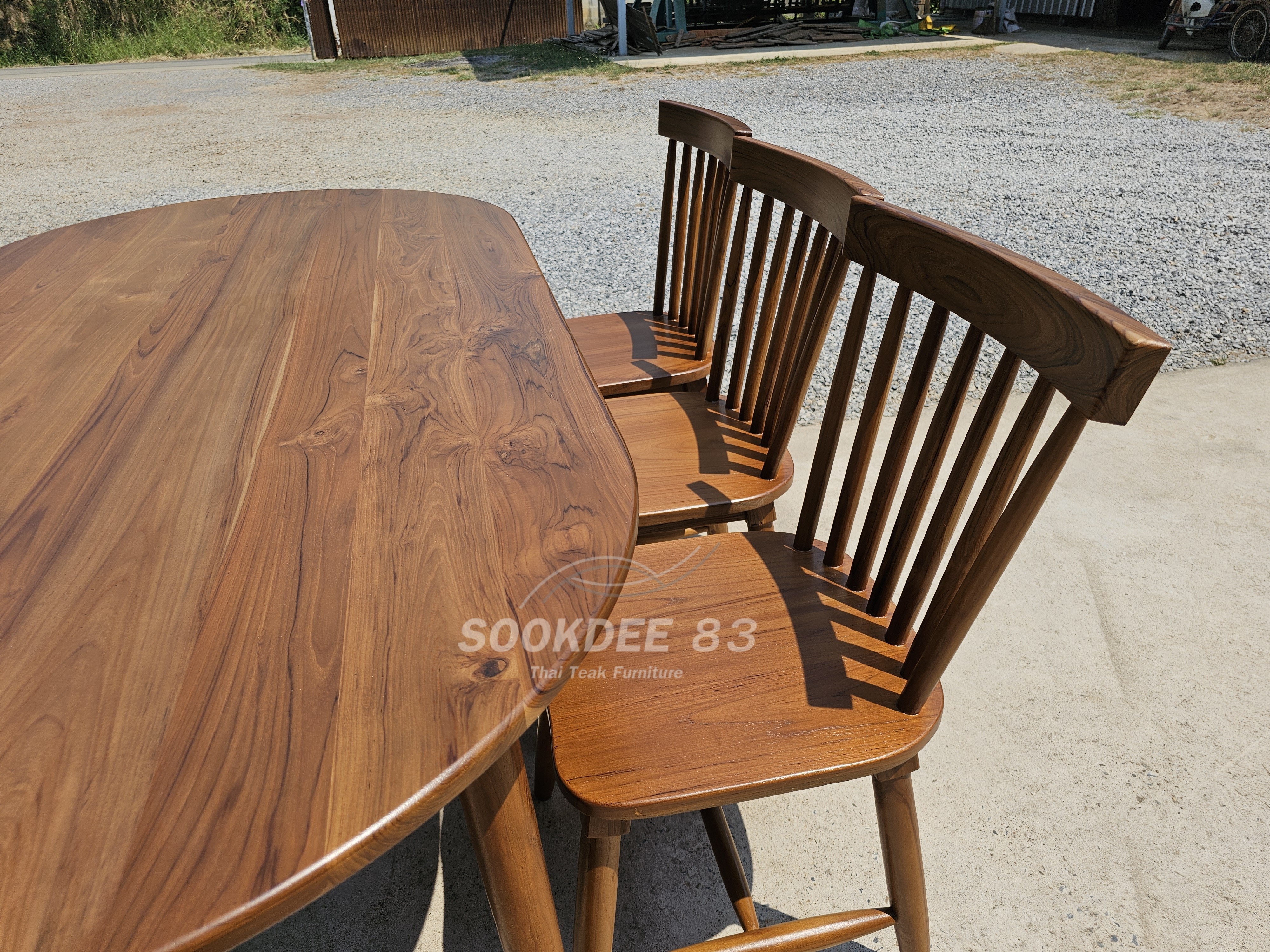 ชุดโต๊ะกินข้าววงรีขาเฉียงมินิมอล 2 ม. เก้าอี้อลิส