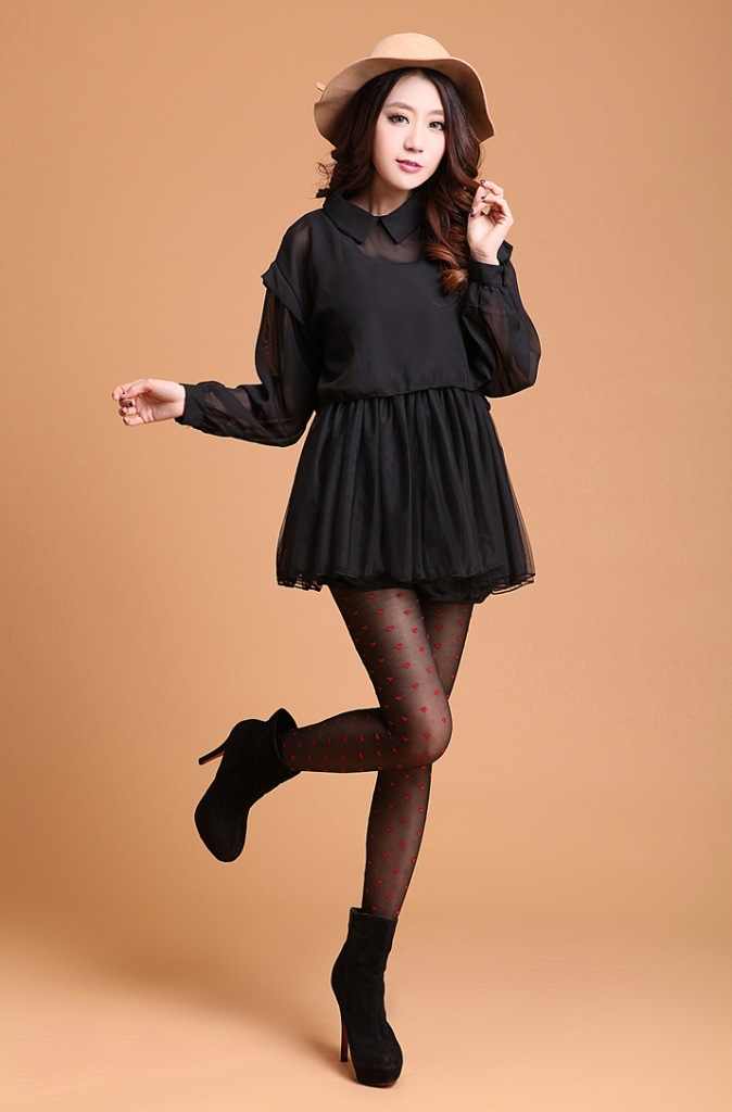 มินิเดรส หรือเสื้อตัวยาว มีสีดำและสีครีมค่ะ ส่งฟรี ems