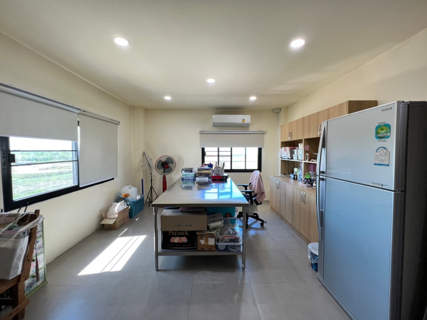 ขายโรงงาน และ อาคารพาณิชย์สูง 4 ชั้น จังหวัดสมุทรสาคร