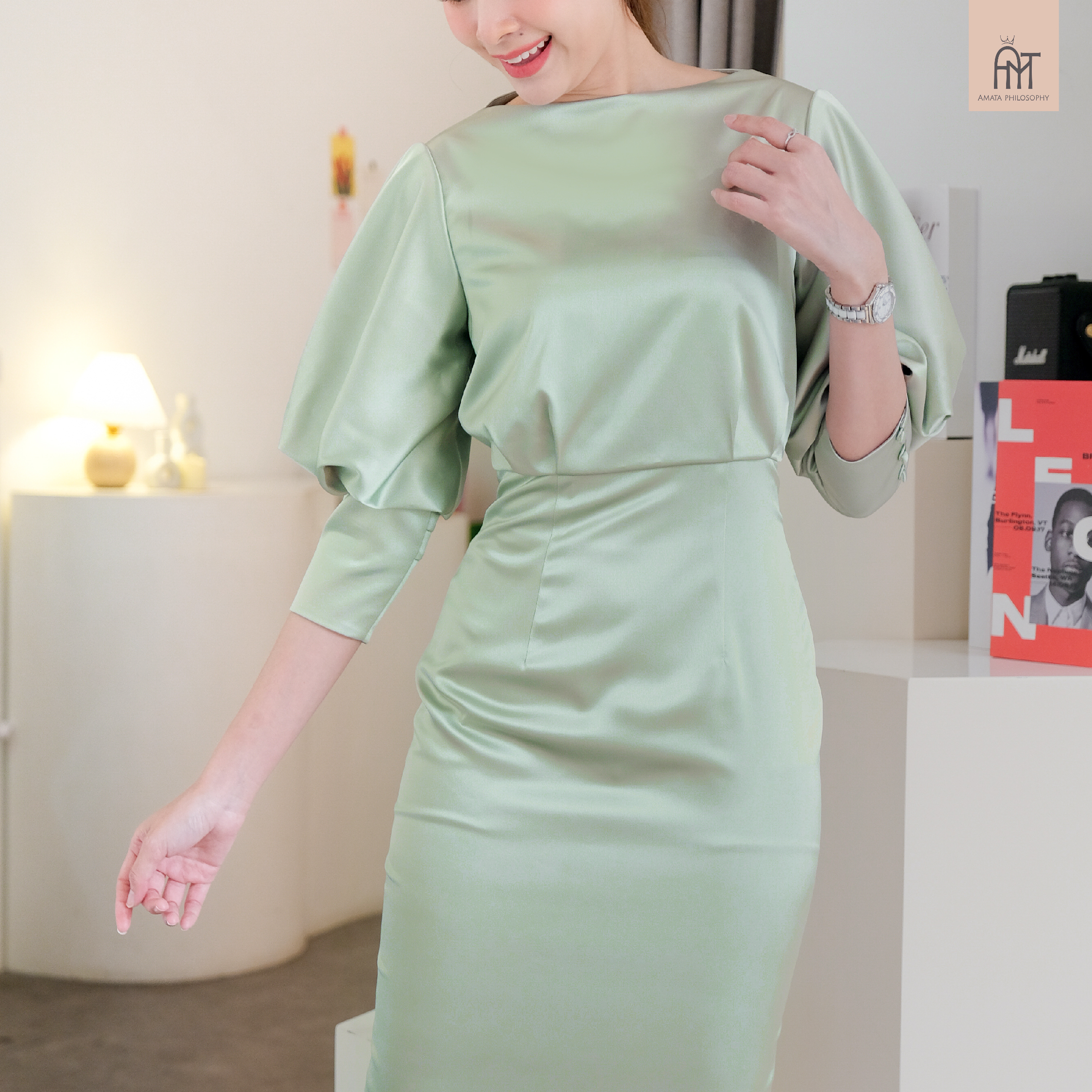 AMATA เดรสแขนพอง สีเขียว