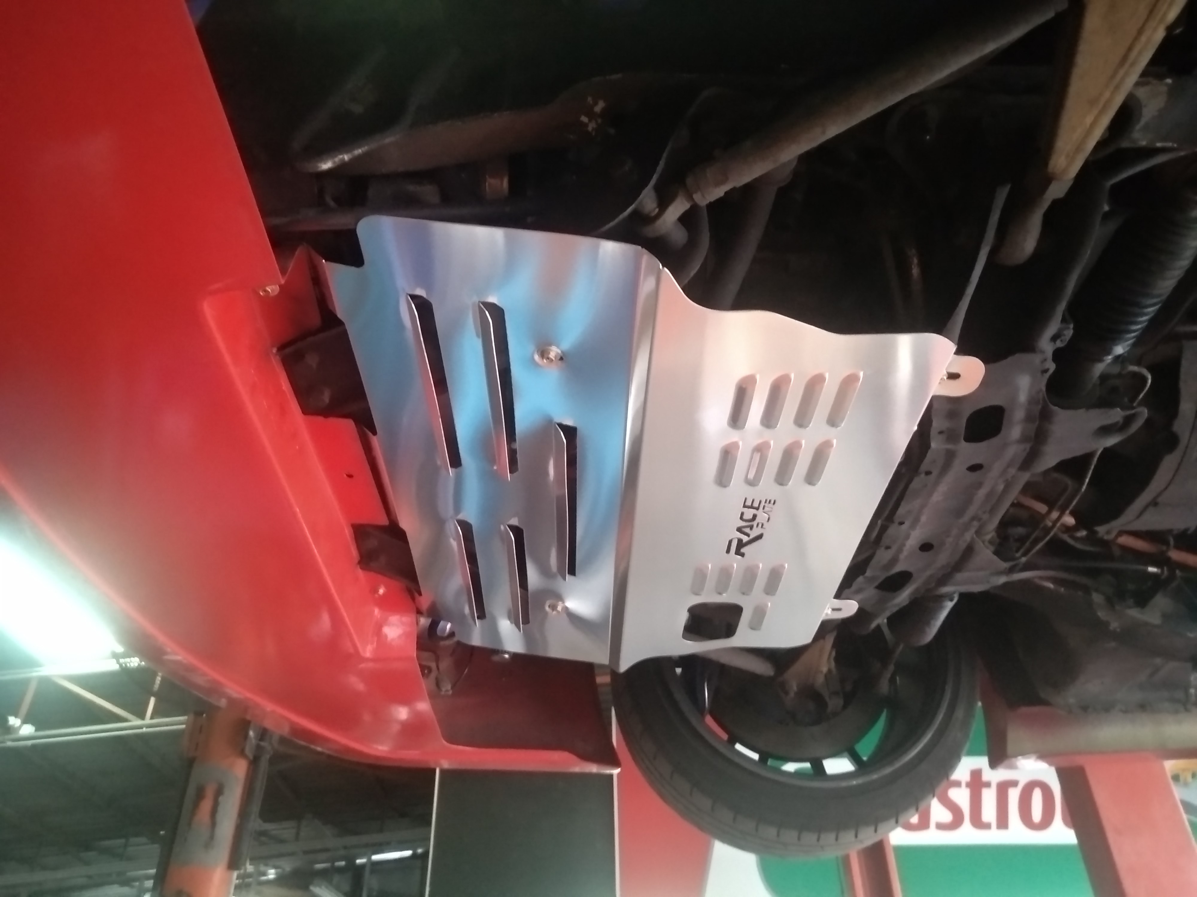 แผ่นปิดใต้ห้องเครื่องอลูมิเนียม Nissan Silvia S15, S15 Raceplate_Undertray