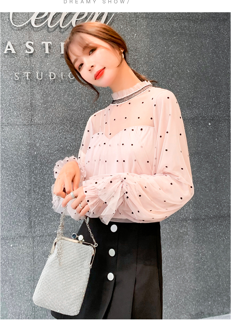 เสื้อสีชมพูอ่อน ลายจุดเล็กๆๆสีดำ เสื้อใส่ทำงานสวยๆๆ ส่งฟรี ems