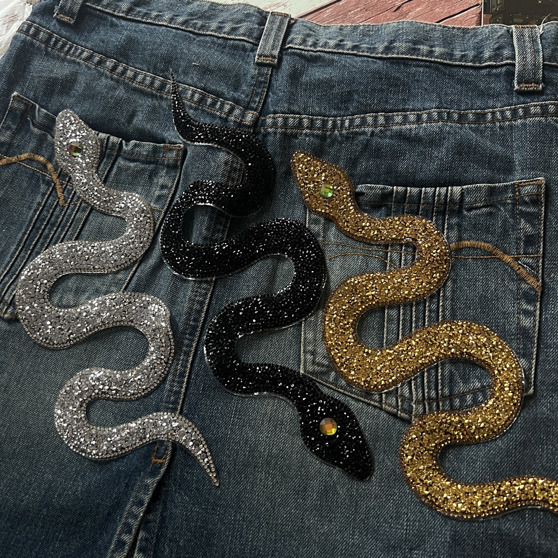 เพชรวิบวับ คริสตัล ตัวรีดติดเสื้อ ตัวรีด ติดกระเป๋า ติดหมวก ติดแจ๊คเก็ต Rhinestone Crystal Patch