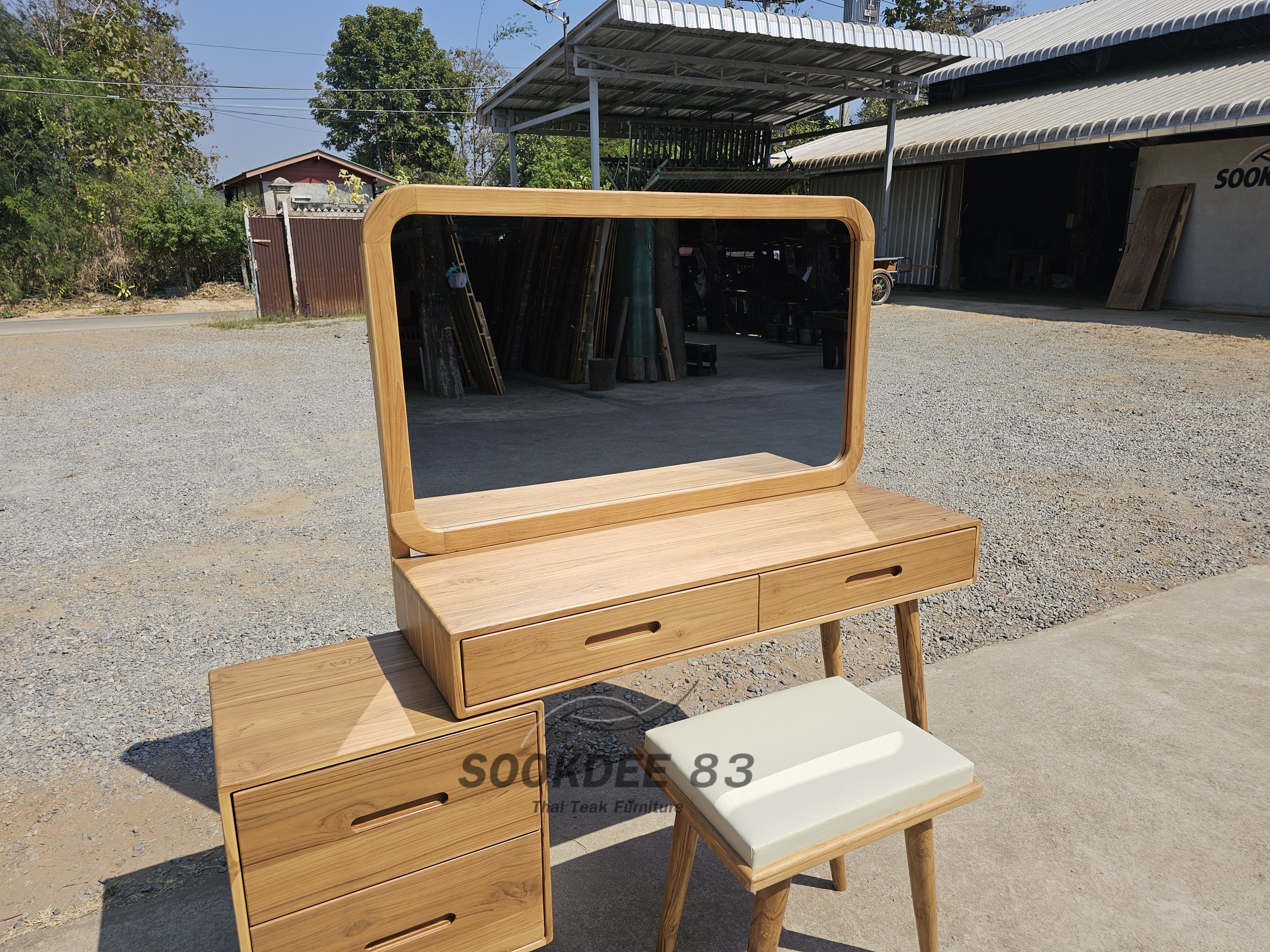 โต๊ะเครื่องแป้งมินิมอลผสมตู้ลิ้นชัก (สีสัก)