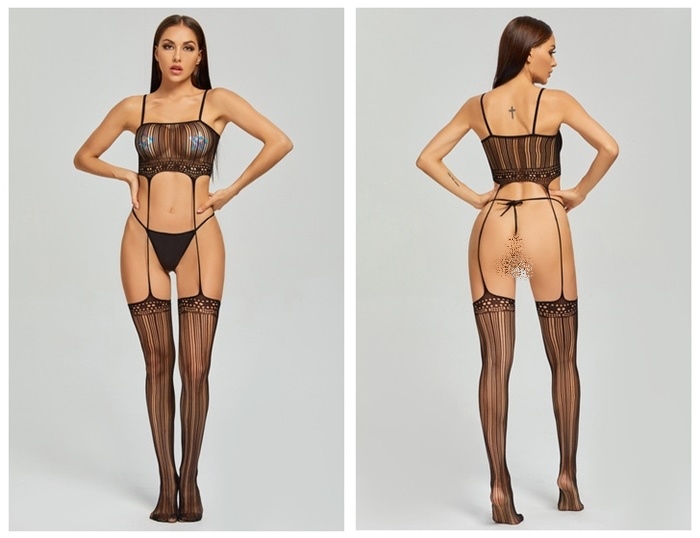 K164 ชุดตาข่ายเซ็กซี่ ชุดตาข่ายเต็มตัวสีดำสวมใส่แบบใช้สายคล้องไหล่ ตัวชุดออกแบบมาเหมือนใส่เกาะอกแล้วมีสายรั้งถุงน่องยาวลงมาตามรูปถ่ายสินค้าจริง ***ไม่มีจีสตริง