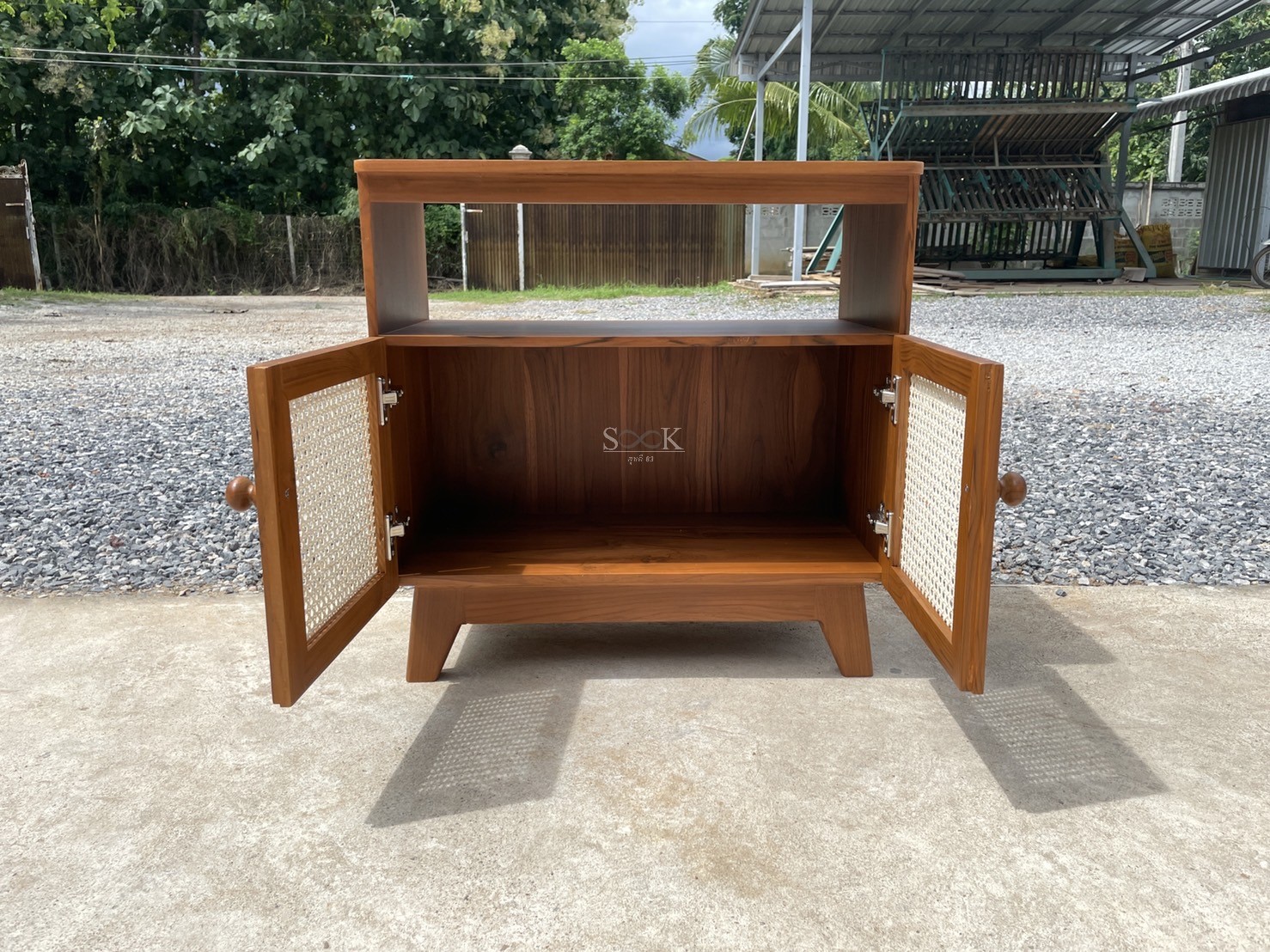 ตู้เก็บของบานหวาย