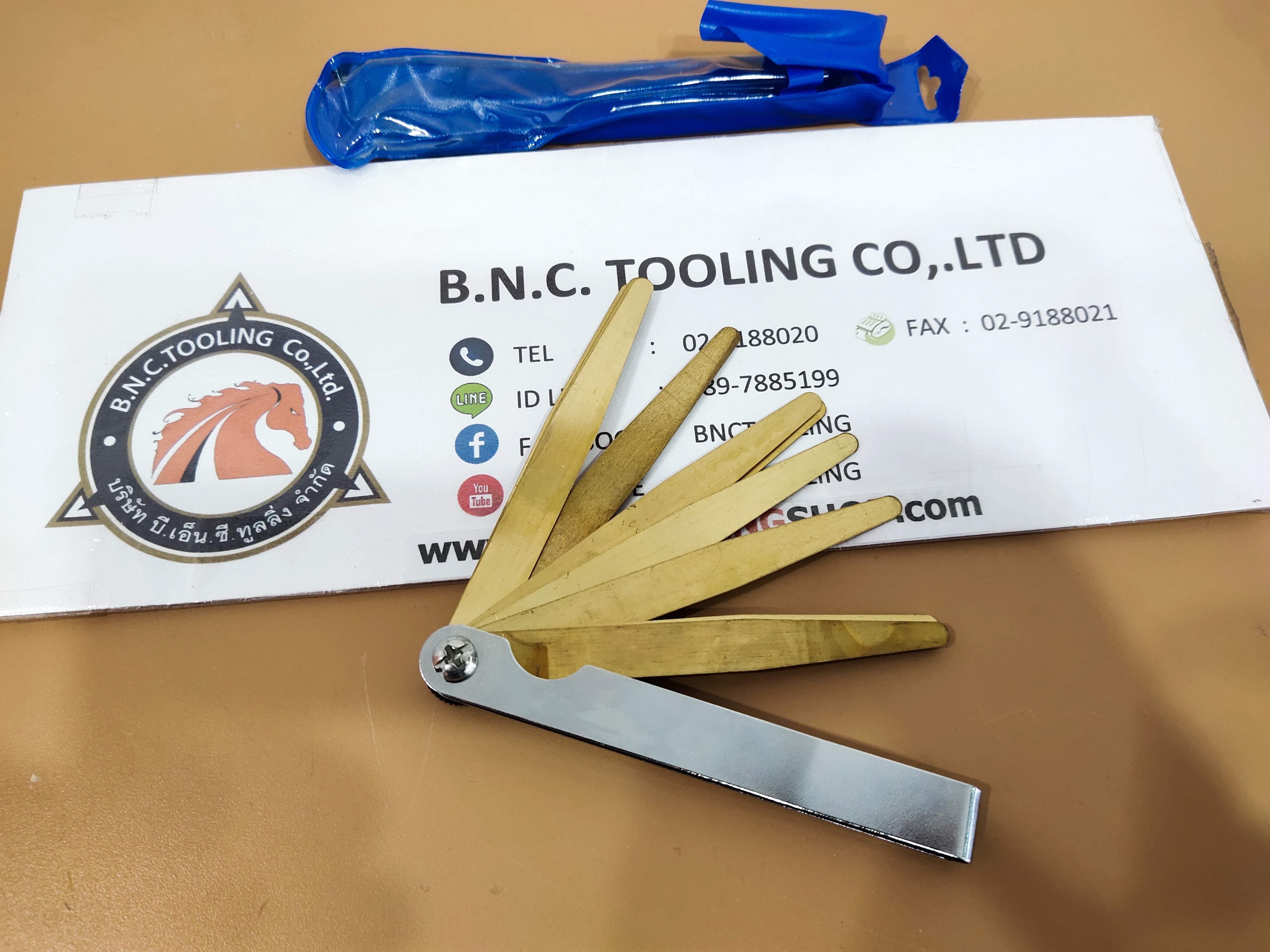 HELIOS-PREISSER,Feeler gauges, 0607-402, Model Number : 0607 402 Brass (anti-magnetic) Helios 0607 402 Brass Metric Feeler gauge set.