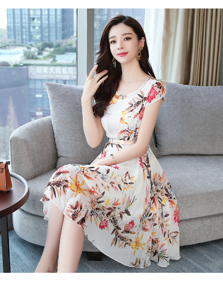 ชุดเดรสสีขาว ผ้าชีฟองพิมพ์ลายดอกไม้โทนสีแดง และเหลือง ส่งฟรี ems