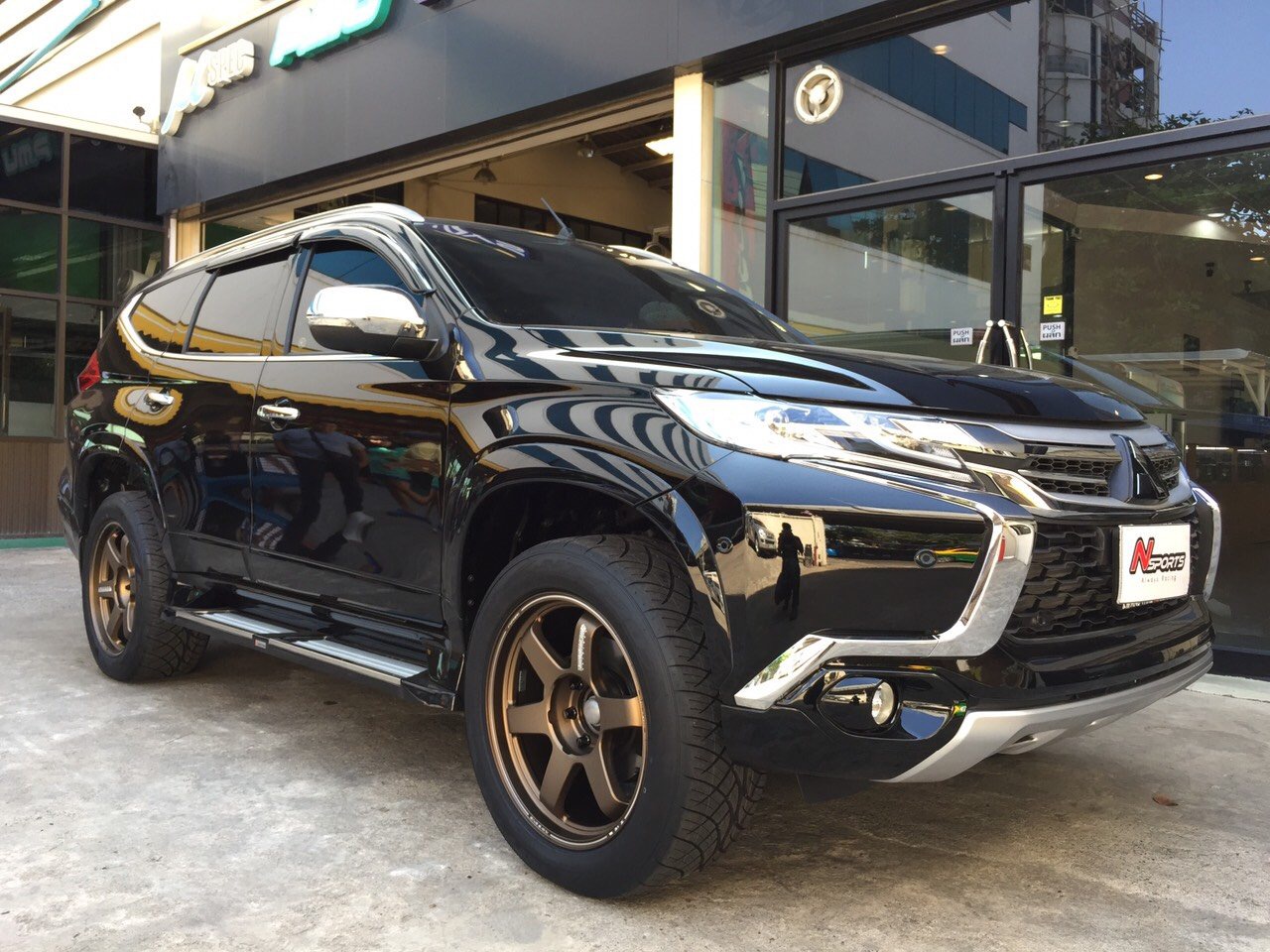 MITSU Pajero + TE37UL