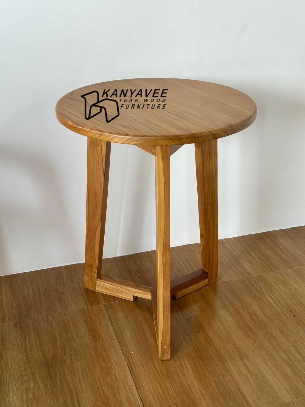 โต๊ะกลมมินิมอลไม้สัก