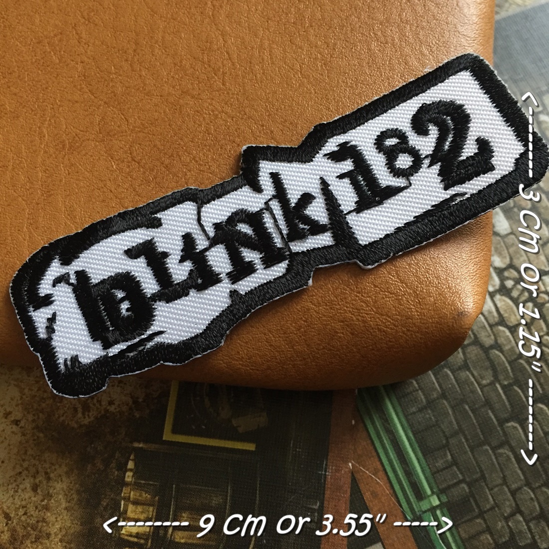 Blink182 วงดนตรี ร็อค เฮฟวี่เมทัล พังค์ ตัวรีดแบบปัก อาร์มปัก ตัวรีดติดเสื้อ ตัวรีด ติดกระเป๋า ติดหมวก ติดแจ๊คเก็ต Rock Iron on Embroidered Patch