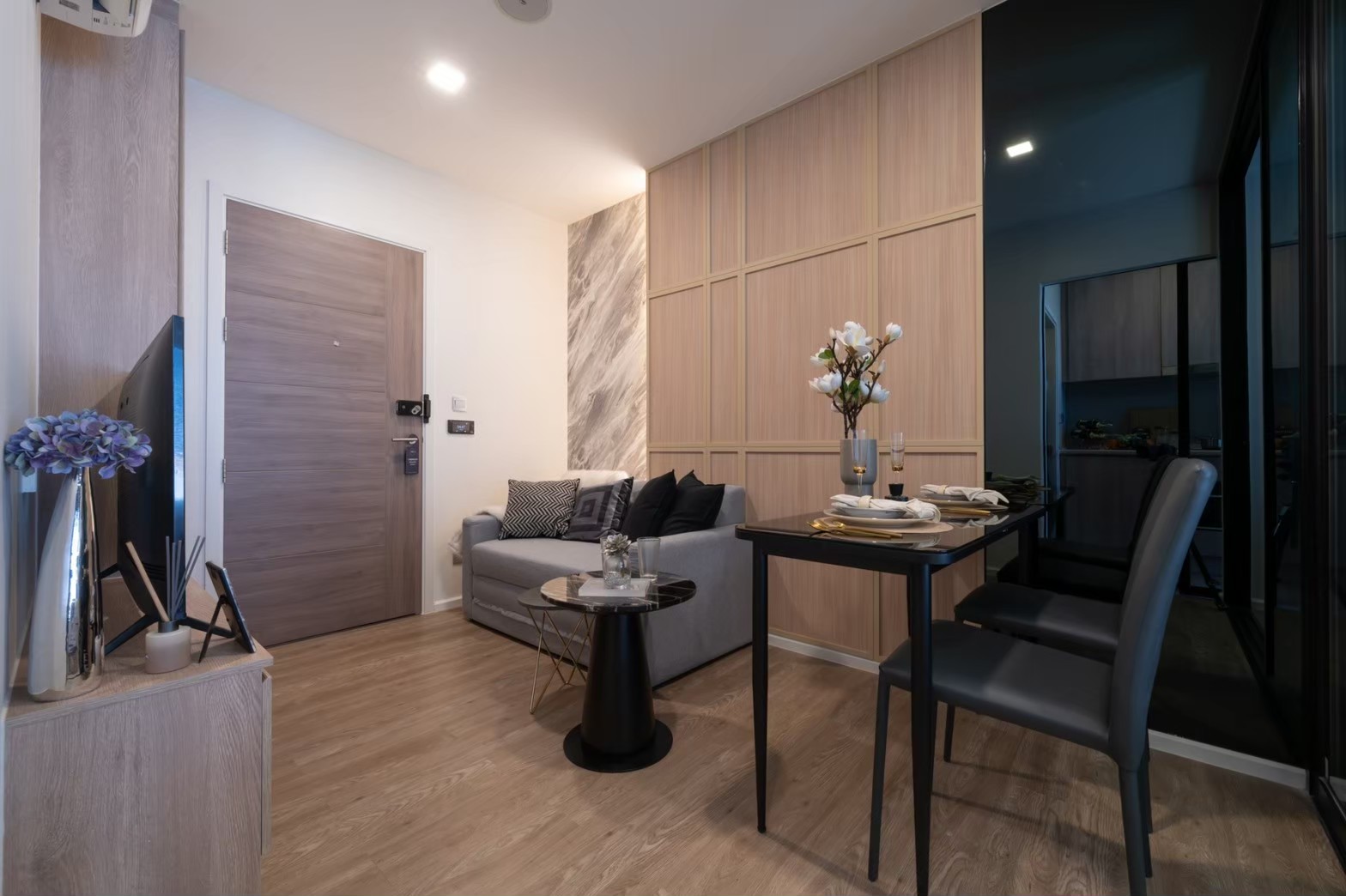 ขายคอนโดใหม่ โมดิซ สุขุมวิท 50 ขนาด 1 ห้องนอน exclusive