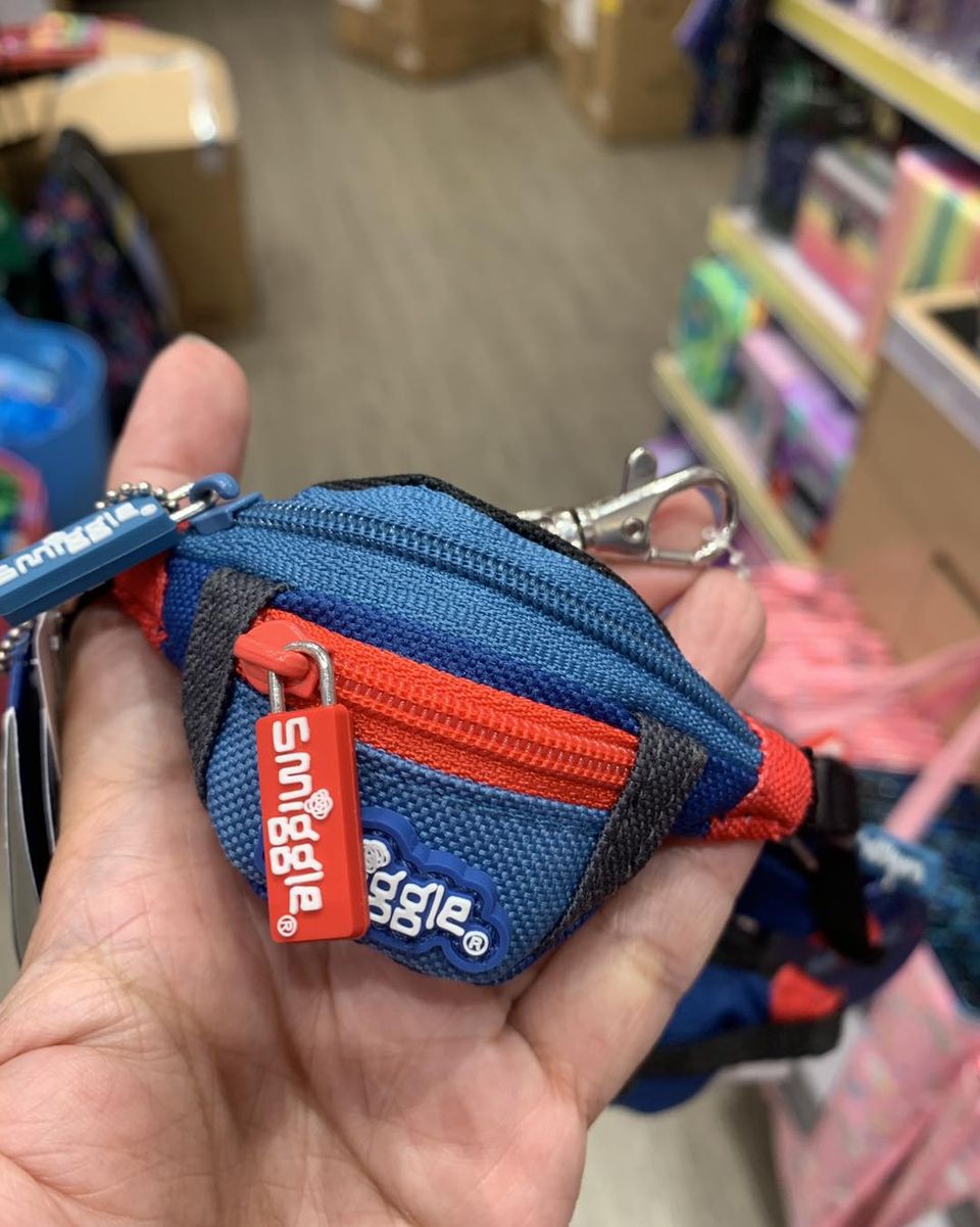 หูฟัง+คาดอกจิ๋ว Smiggle Carry Away Backpack Earbuds - น้ำเงิน
