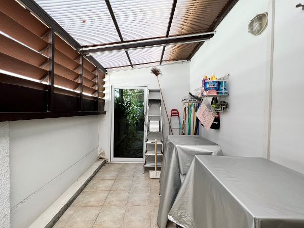 ขายด่วน บ้านเดี่ยว 2 ชั้น หมู่บ้านกลางสวน (โรงโป๊ะ) ตำบลตะเคียนเตี้ย บางละมุง ชลบุรี