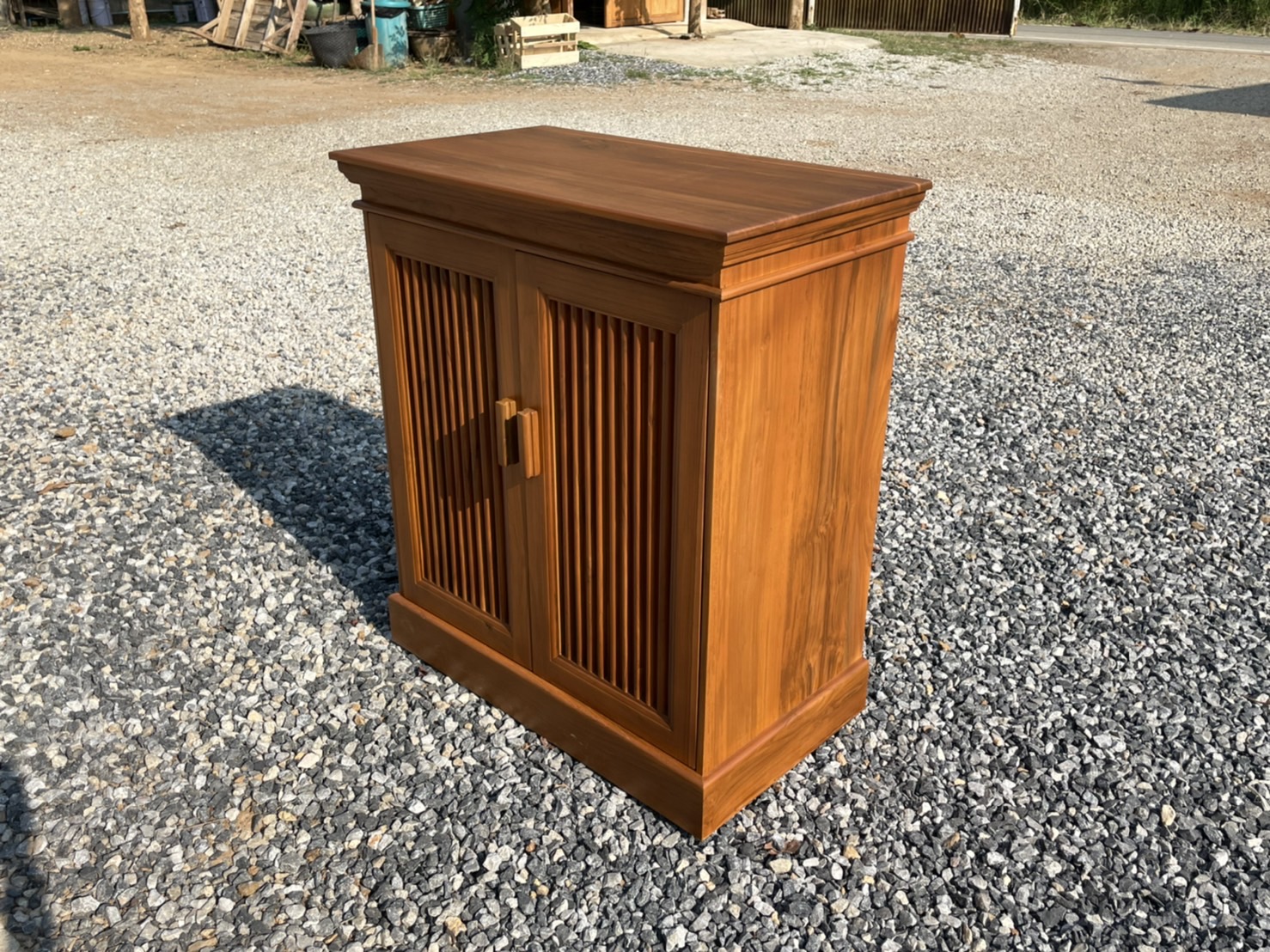 ตู้เก็บของบานซี่