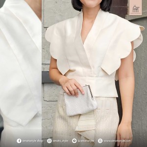 เสื้อ นครพนม ผ้าไทย สีขาวครีม